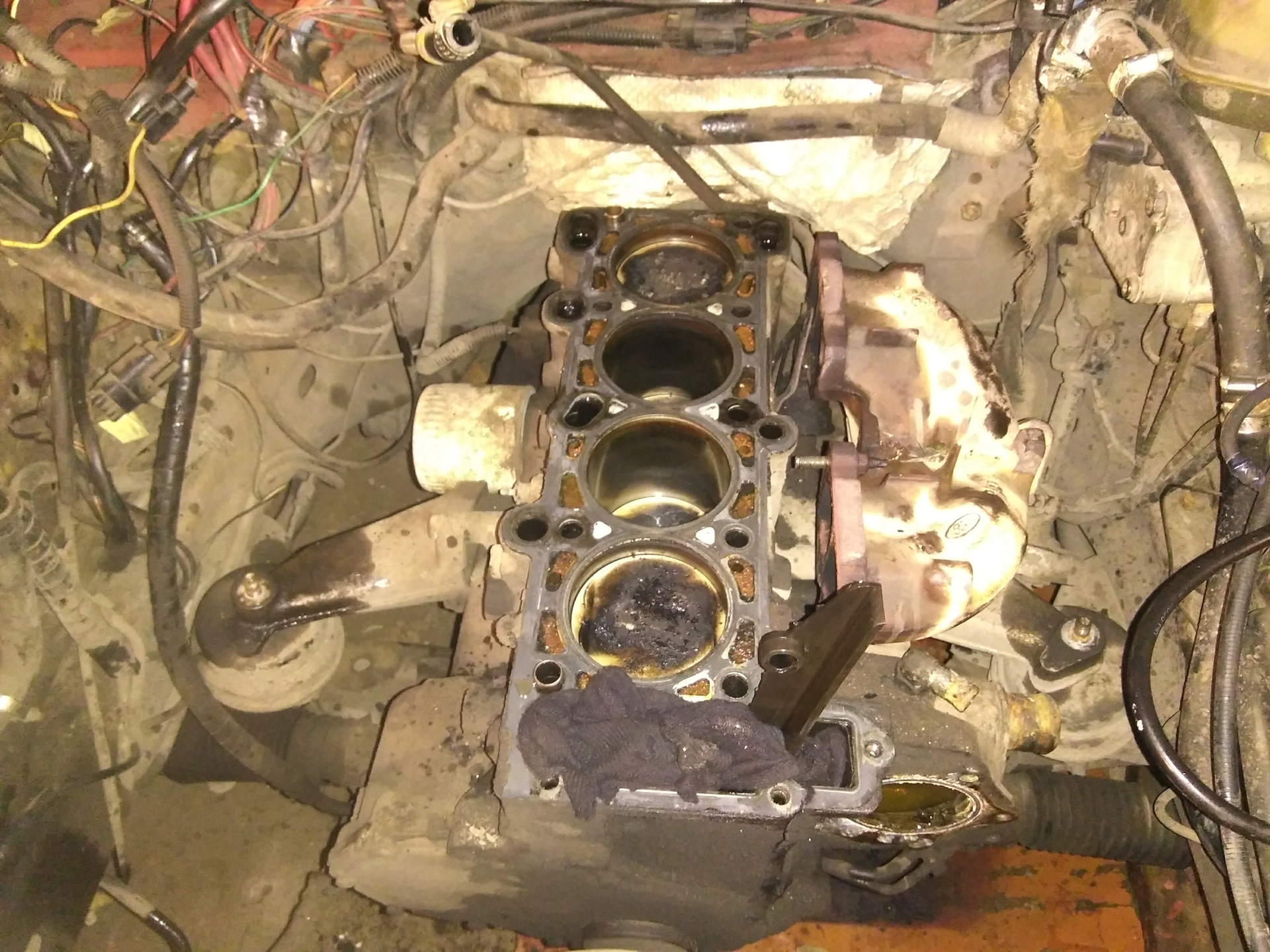 Капиталка где. Ford Scorpio 2.0 DOHC. Форд Скорпио 2.3 капиталка запчасти. Ford Scorpio 2.0 DOHC разрез. Форд Скорпио 2 капиталка запчасти.
