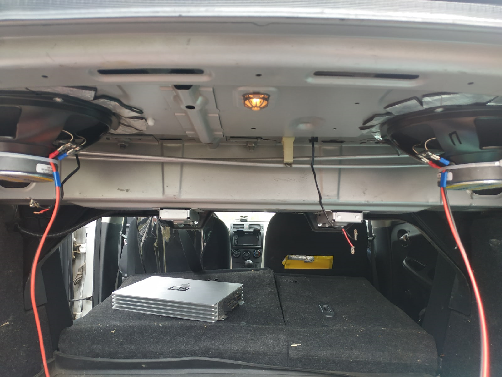 Установка и подключение усилителя Kicx и магнитолы Pioneer — Toyota ...