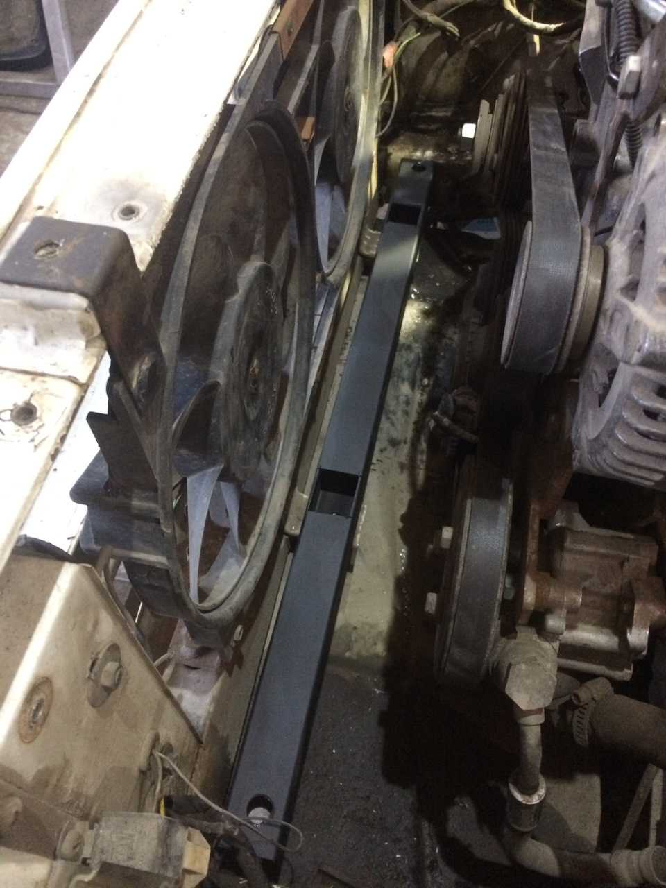 замена радиатора 21213 на 2123 — Lada 4x4 3D, 1,7 л, 2000 года | тюнинг ...