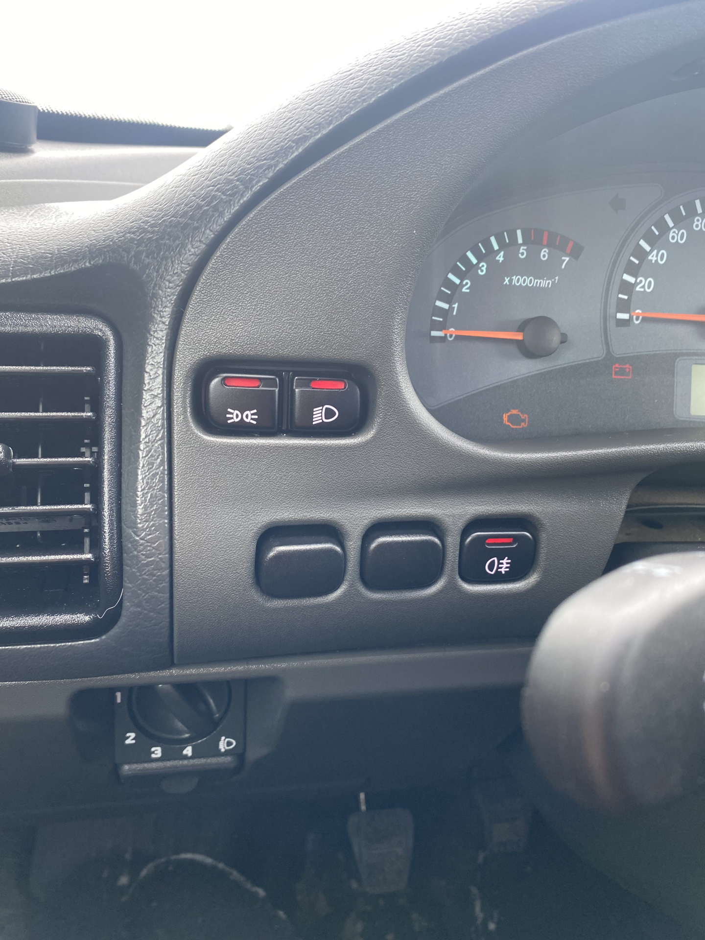 Индикация кнопки ближнего света Ваз 2110-12 2113,14,15 — LADA 21124, 1 ...