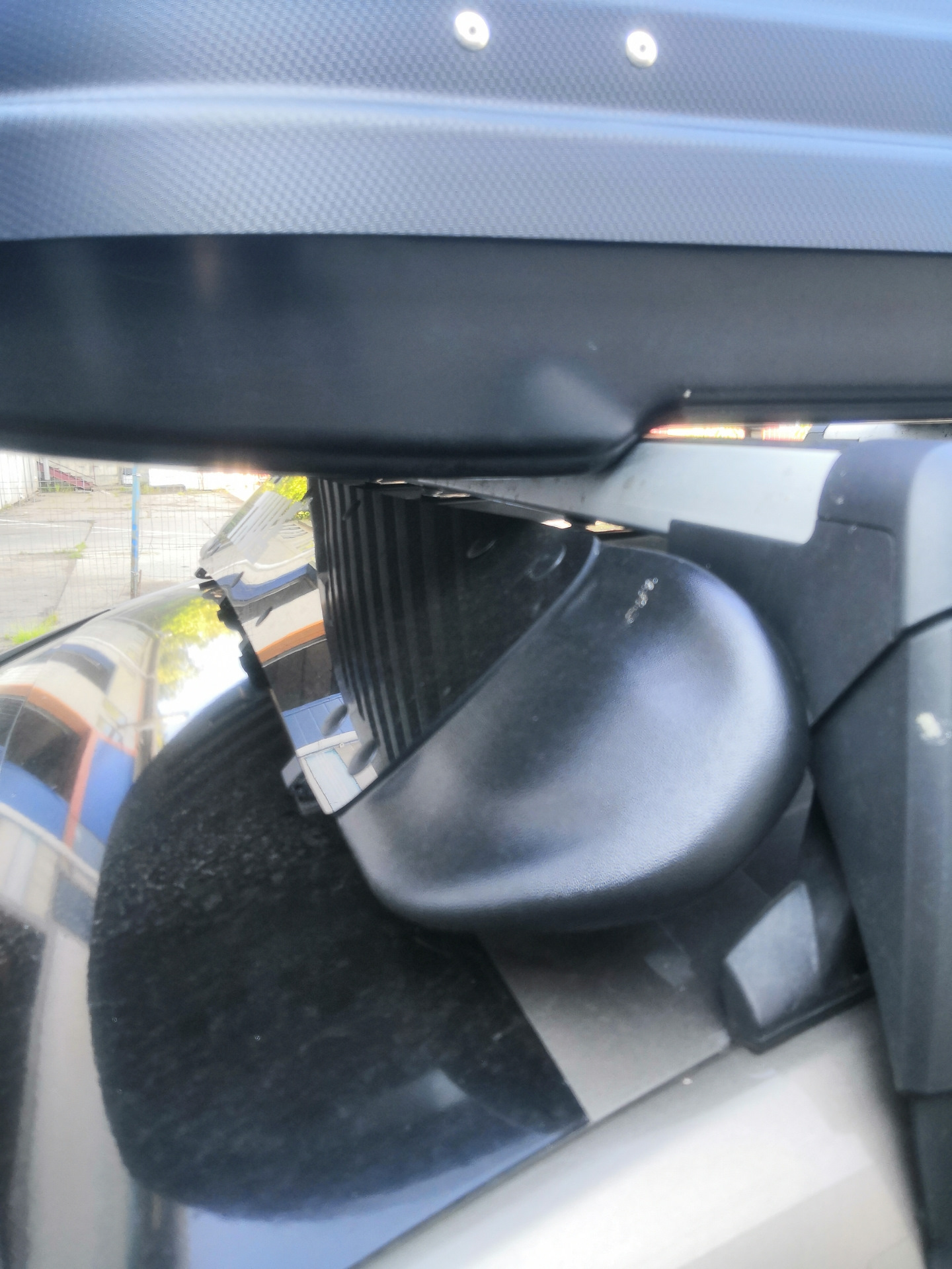 Установка фейринга на крышу — Volkswagen Golf Plus, 1,6 л, 2012 года ...