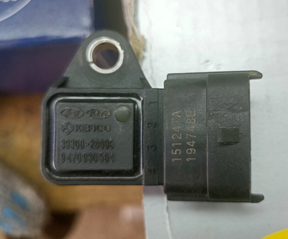 Фото в бортжурнале KIA Ceed (1G). Запчасти на фото: 393002B000, 9470930504