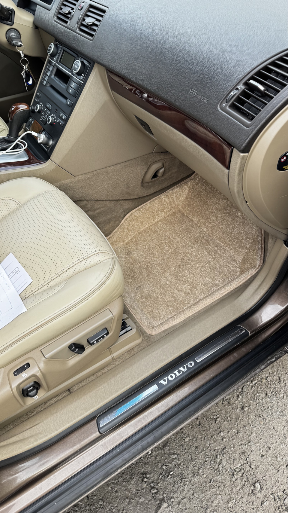 Фото в бортжурнале Volvo XC90 (1G)