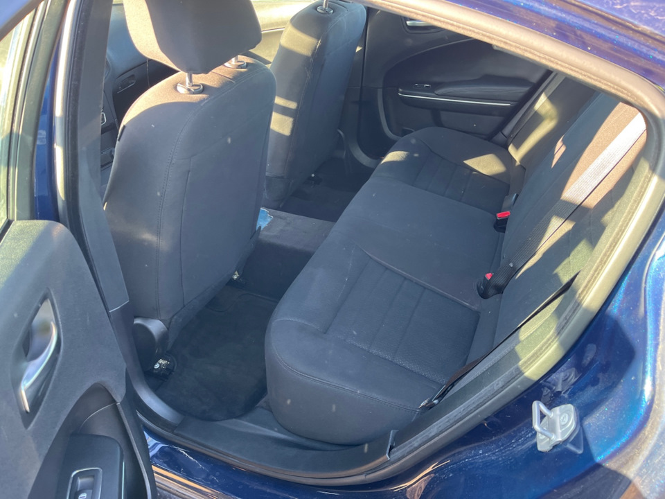 Задняя часть салона — Dodge Charger (7G)