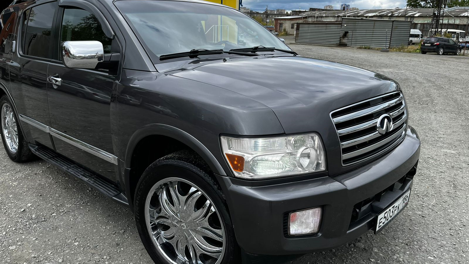 Infiniti QX56 (1G) 5.6 бензиновый 2004 | Мастадонт на DRIVE2