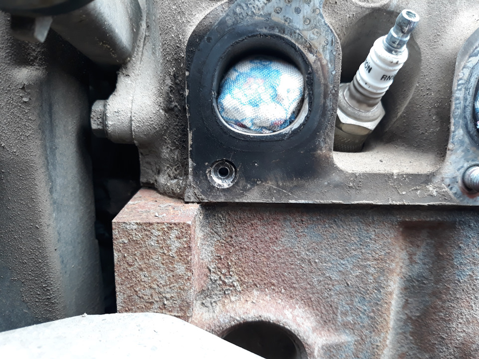 Замена приводного ремня и ролика — Skoda Superb Mk2, 1,8 л, 2013 года ...