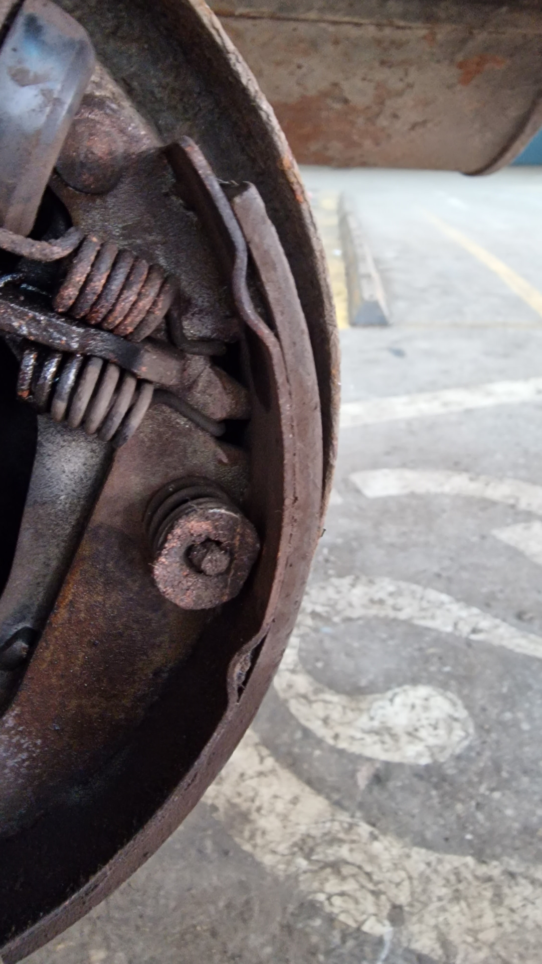 Течь тормозной жидкости в Рено симбол — Renault Symbol, 1,4 л, 2005 ...