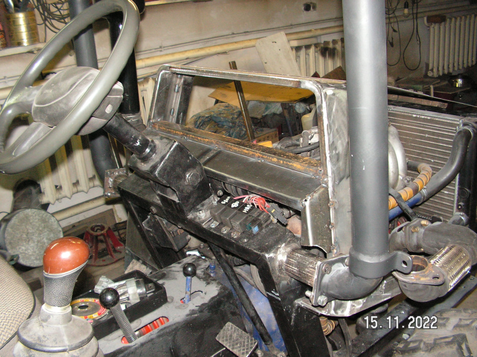 Надстройка для щитка приборов, переднее и заднее крыло (левая сторона ...