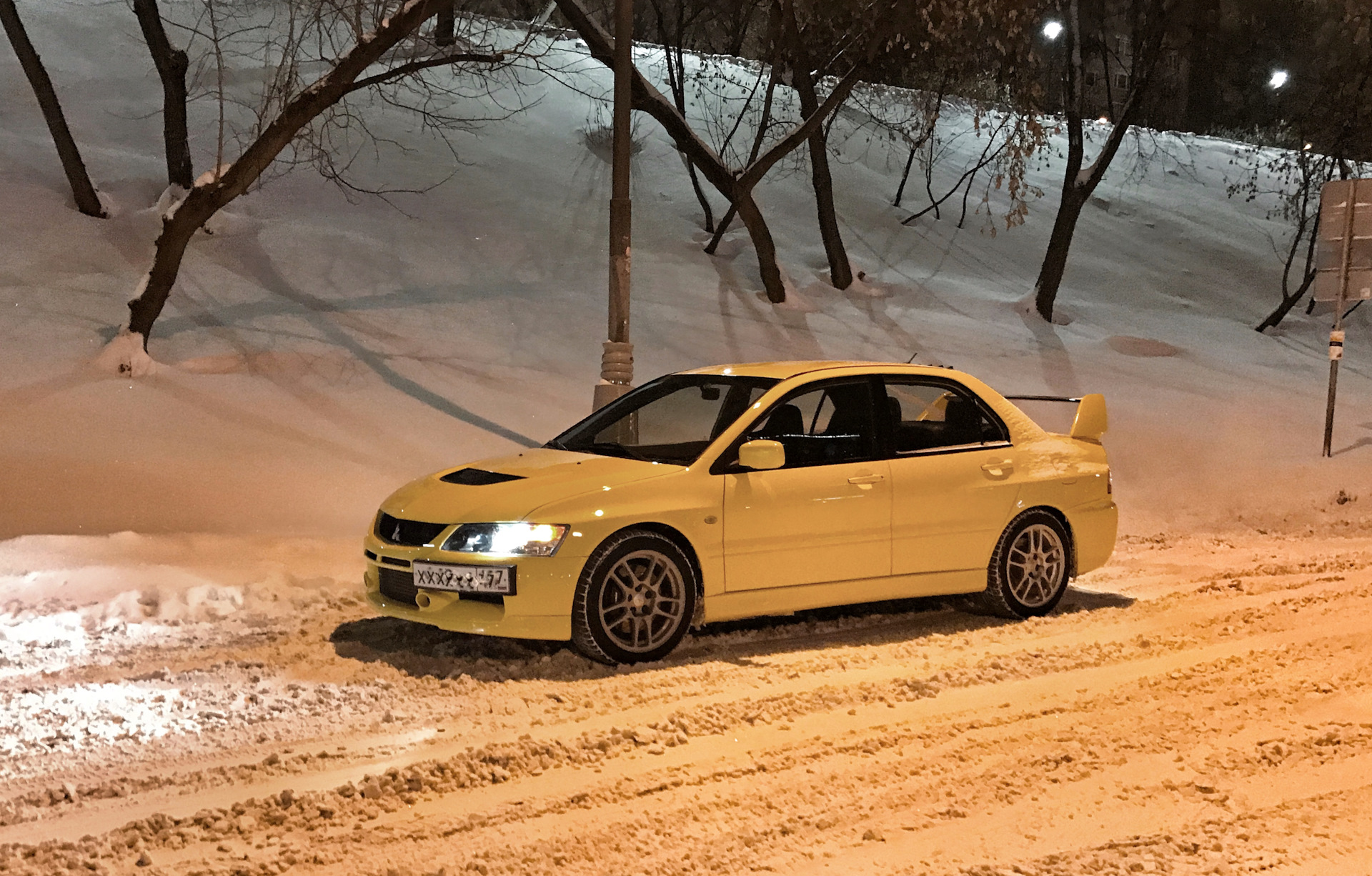 Mitsubishi Lancer Evolution 9 Winter