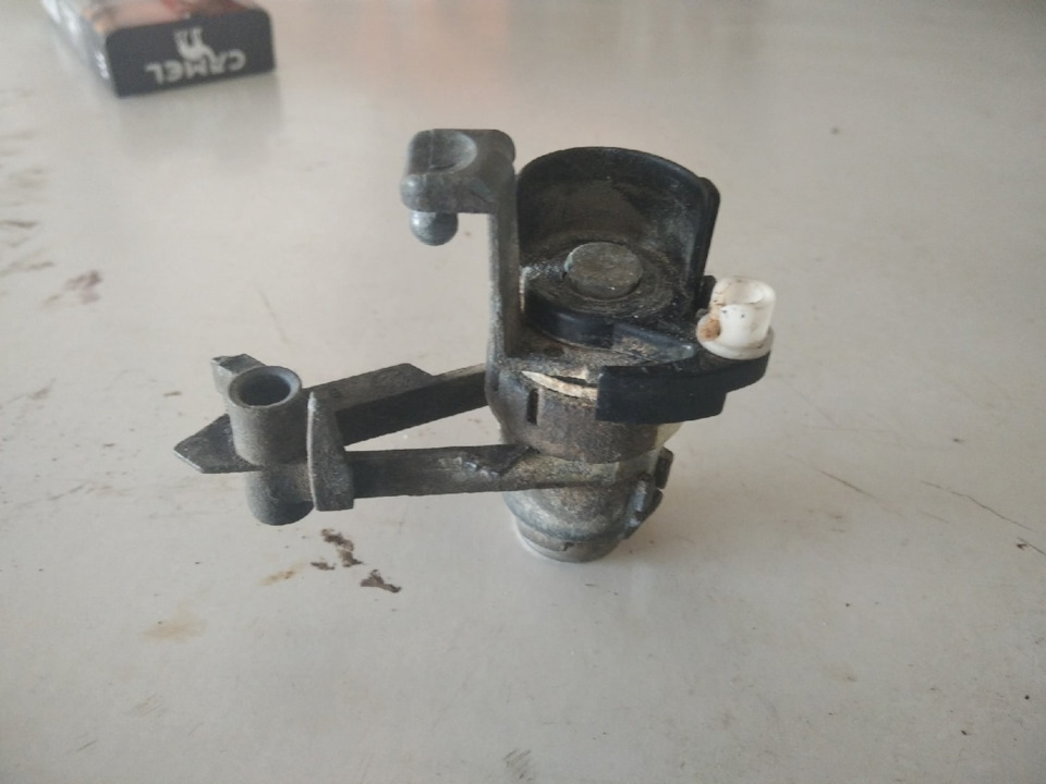 снял пружину, тяги — Volkswagen Golf Mk4