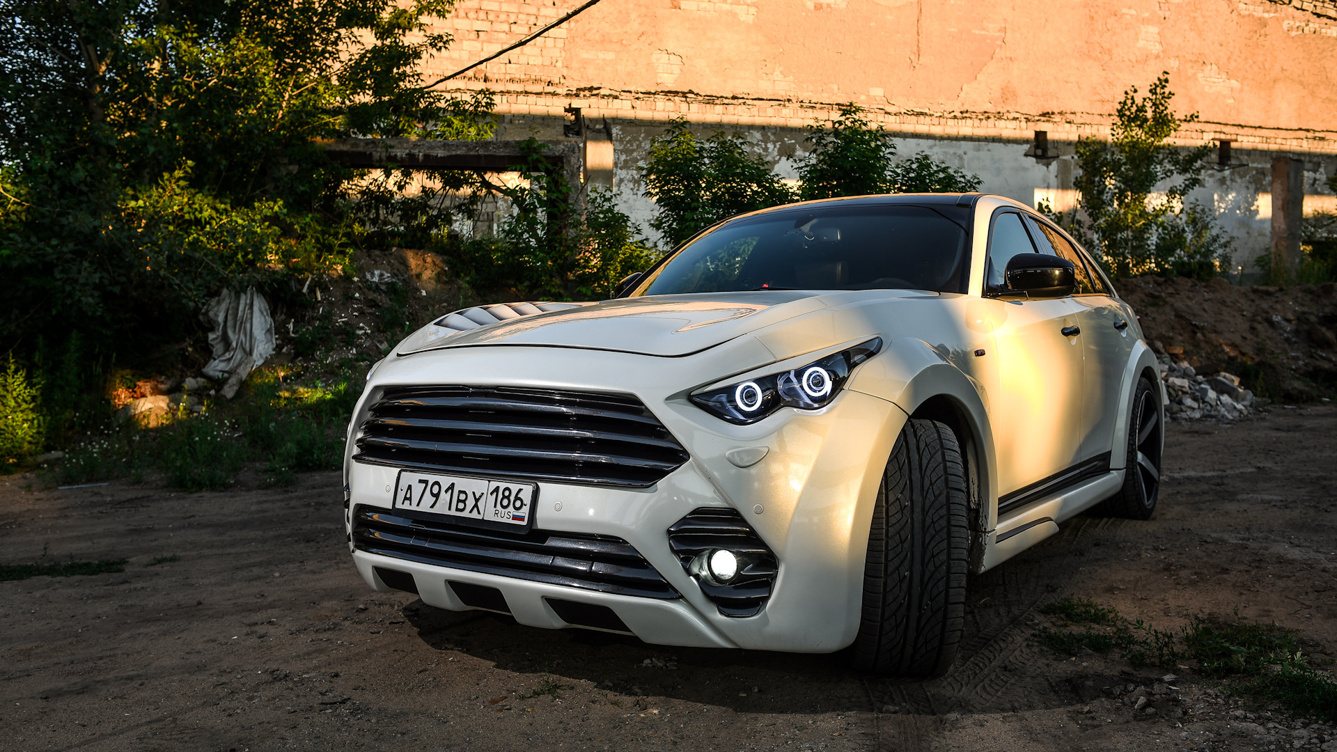 Infiniti FX (2G) 3.7 бензиновый 2013 | Suvorov White на DRIVE2