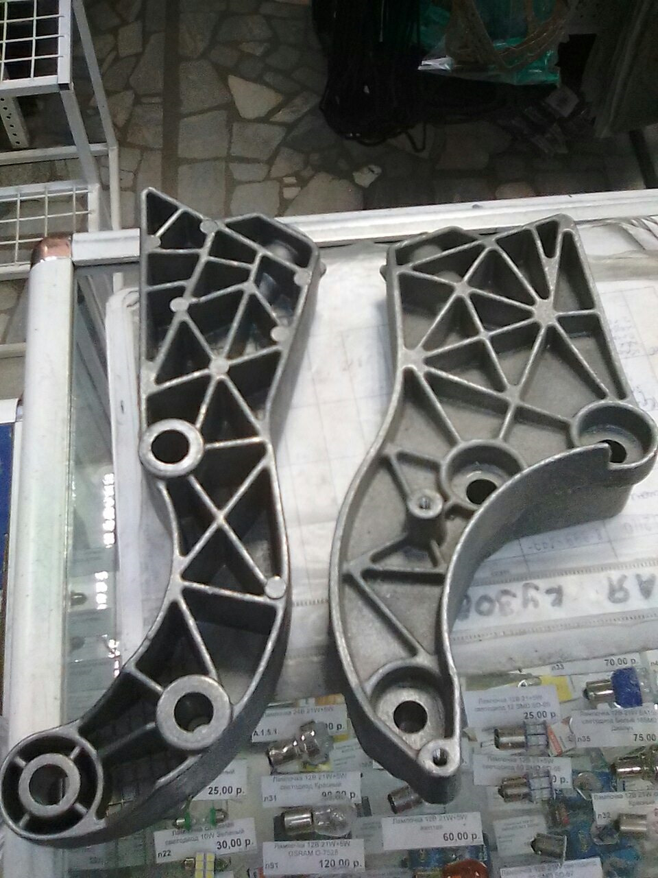 Снятие коробки. Раз — Lada Гранта, 1,6 л, 2015 года | визит на сервис ...