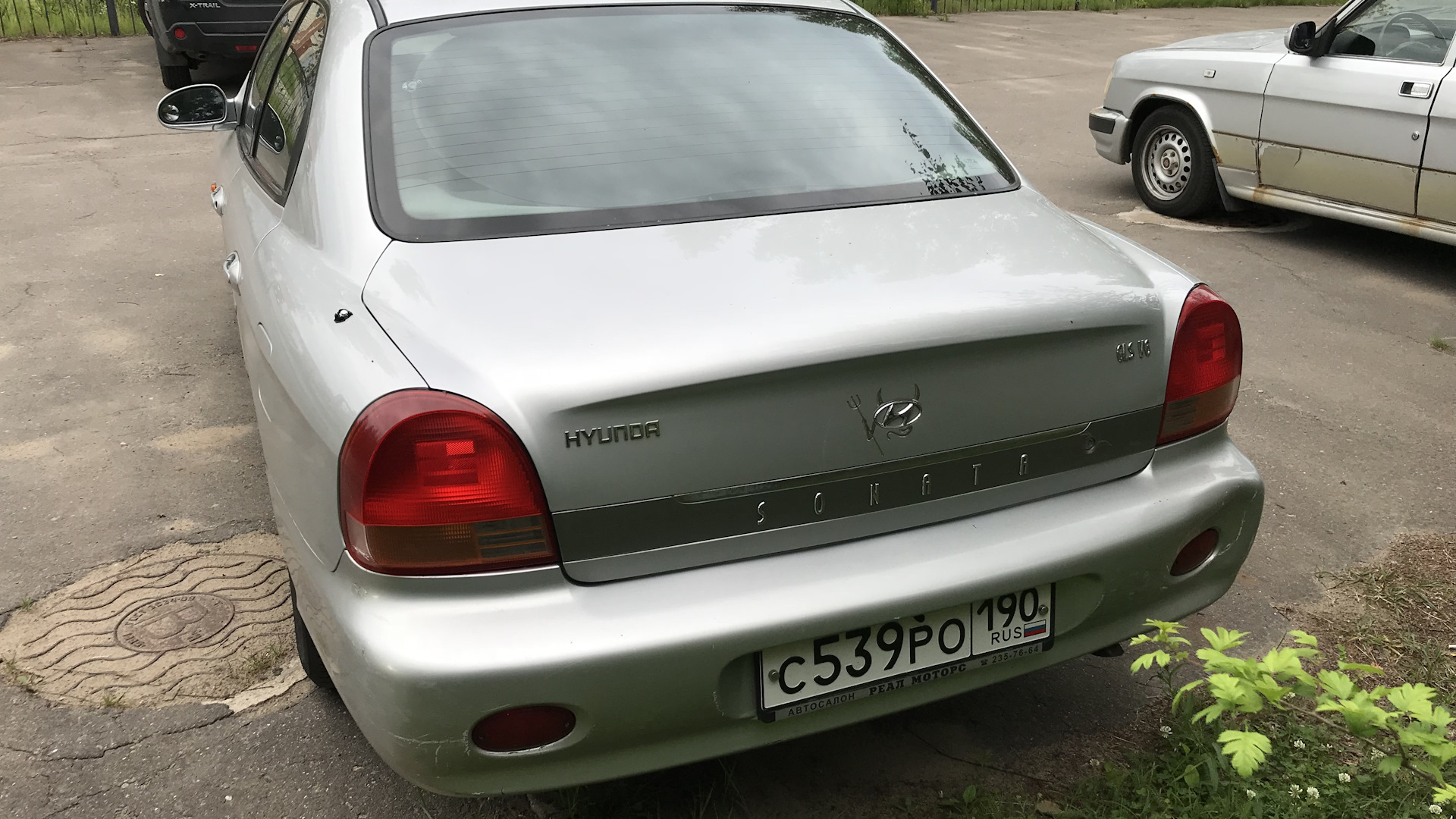 Hyundai Sonata IV (EF) 2.5 бензиновый 1999 | Просторный диван на DRIVE2