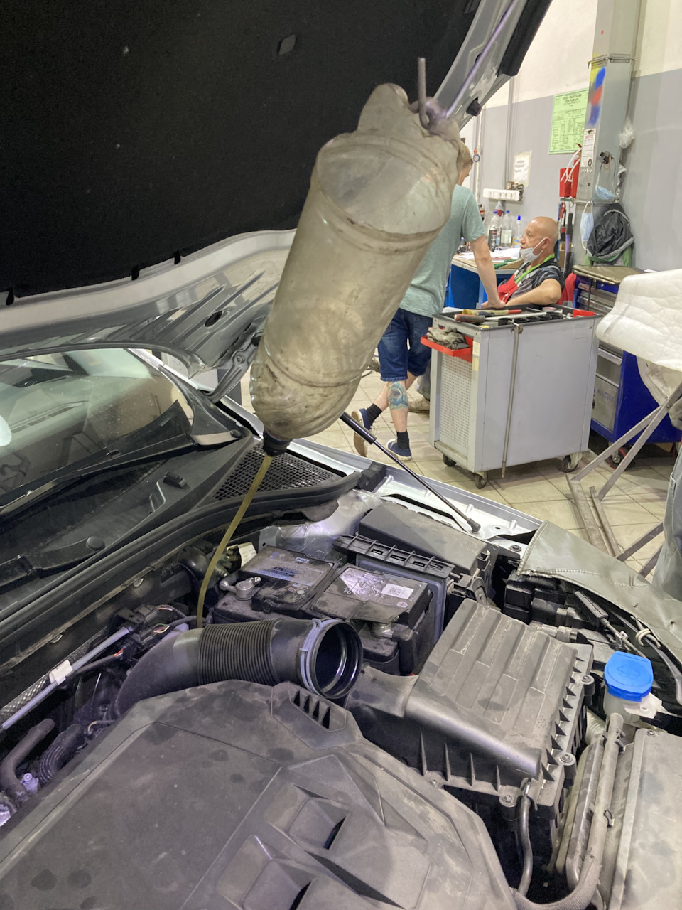 Замена масла в DQ200 — Skoda Octavia A7 Mk3, 1,8 л, 2020 года | визит ...