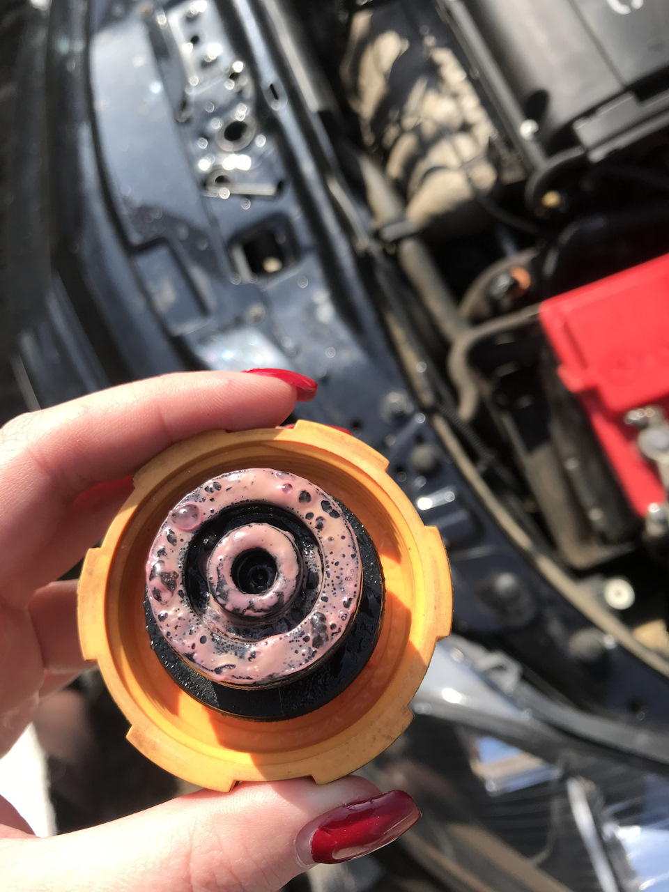 Эмульсия в бачке ОЖ. День второй — Opel Astra H, 1,8 л, 2008 года ...