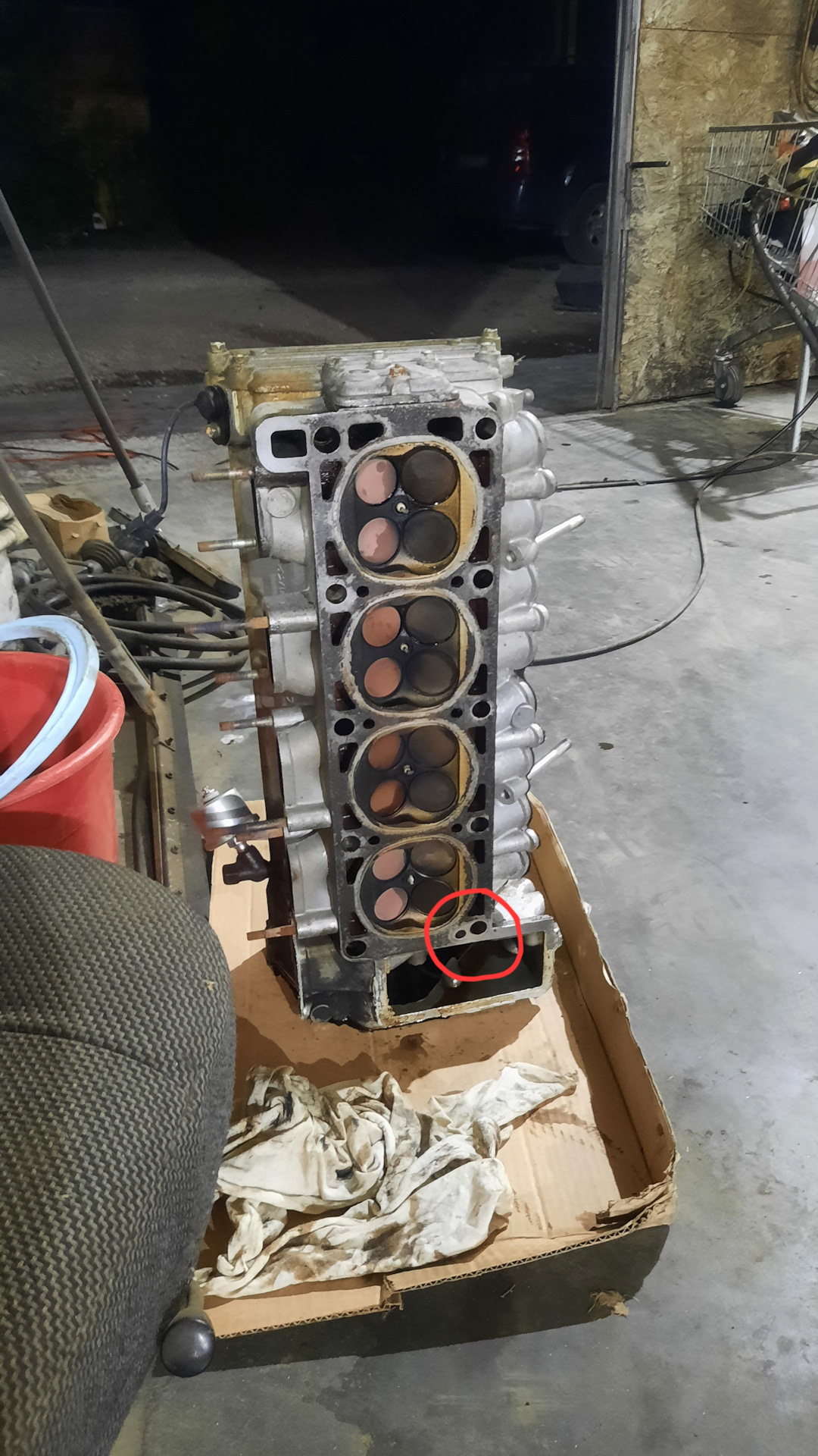 Замена прокладки под головкой — ГАЗ 3110, 2,3 л, 2001 года | своими ...