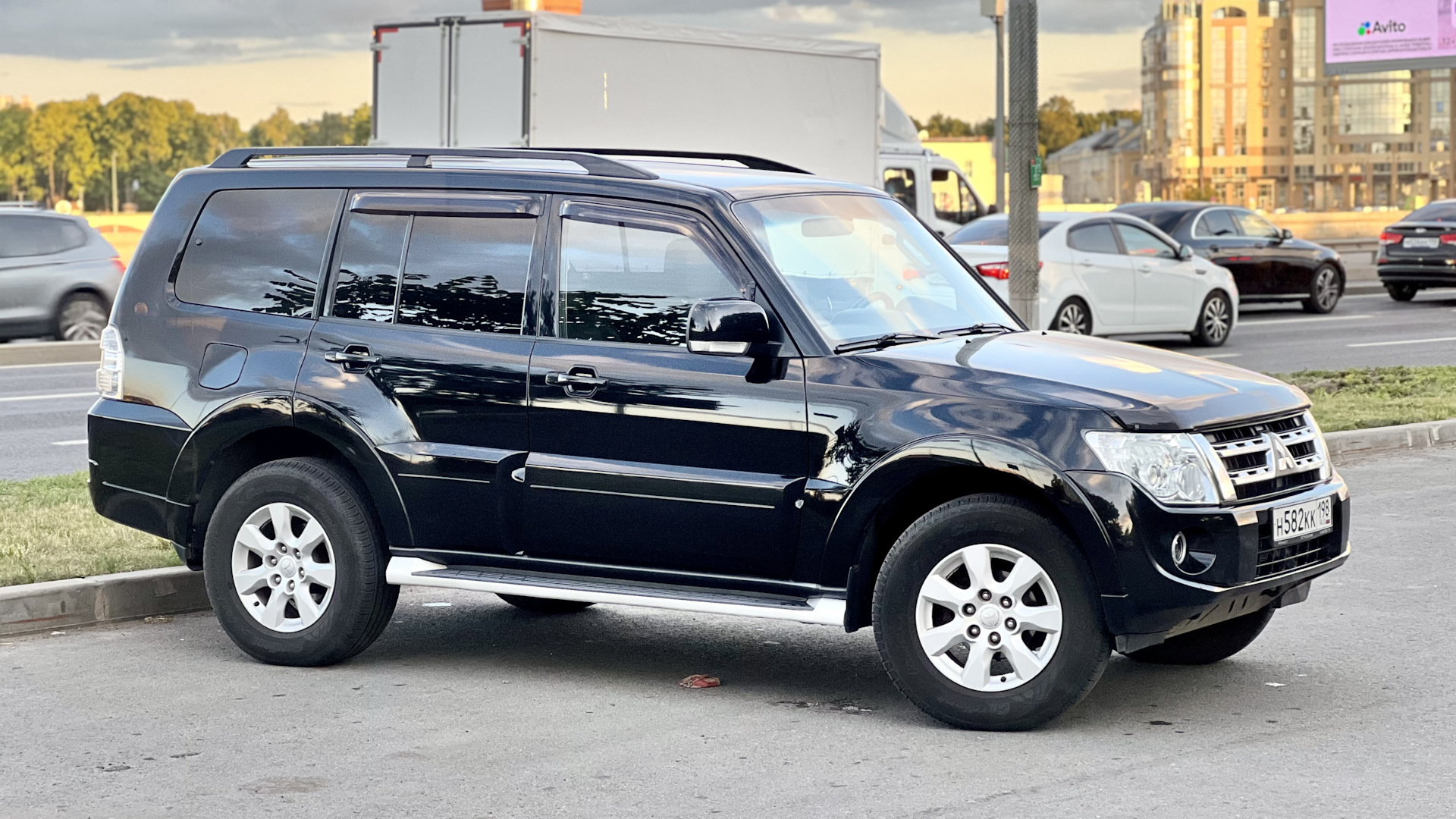 Mitsubishi Pajero (4G) 3.0 бензиновый 2011 | на DRIVE2