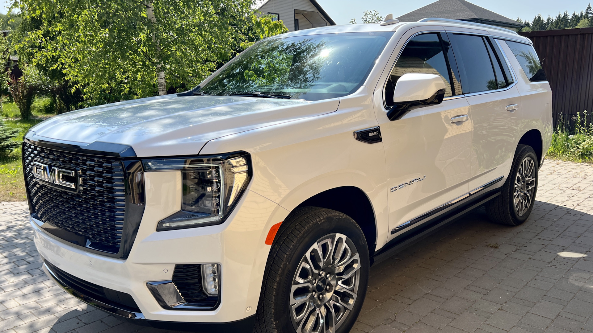 GMC Yukon (5G) 6.2 бензиновый 2023 | Denali Ultimate 6.2 на DRIVE2