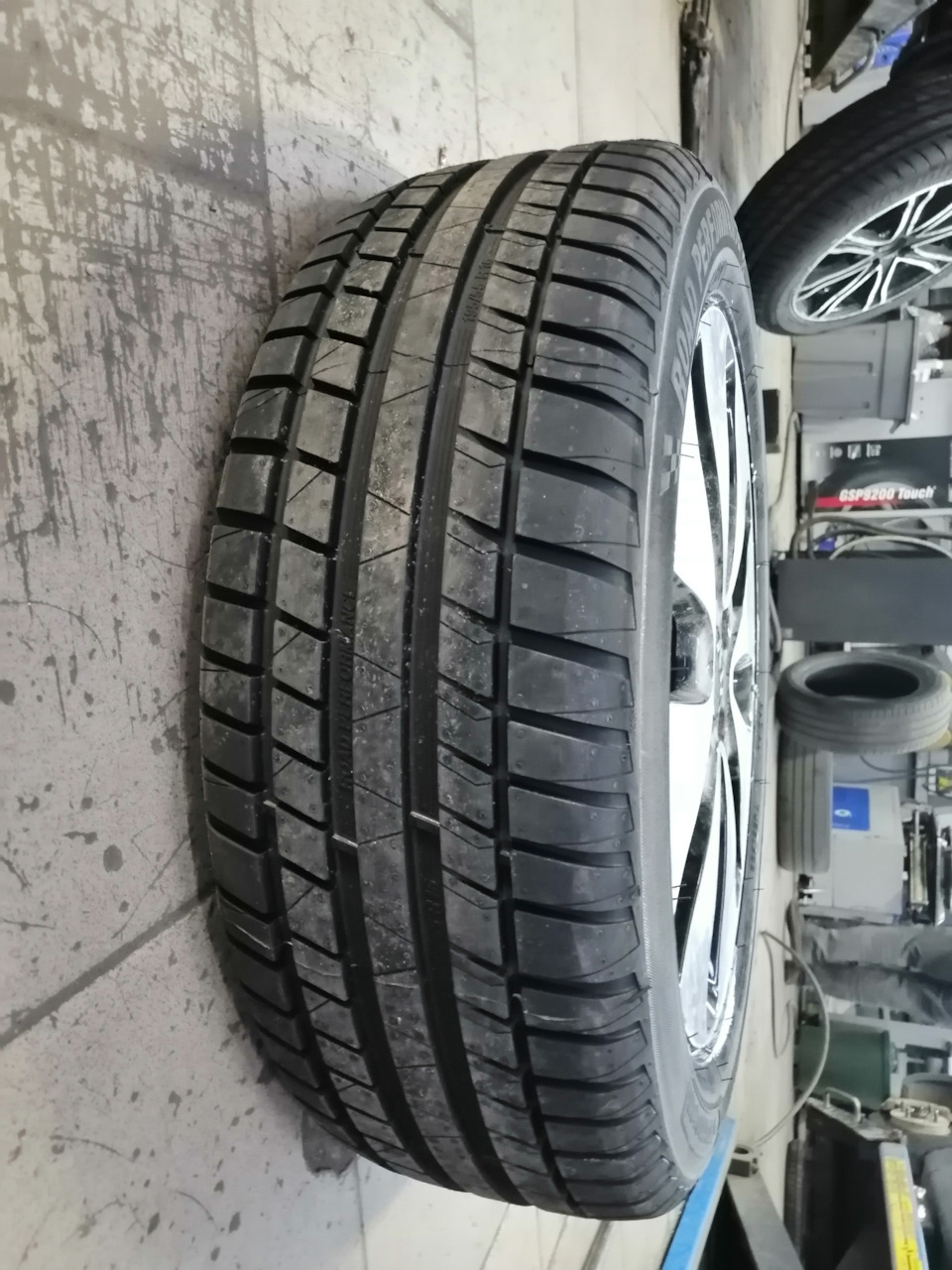 Шины Kormoran Road Performance 87V 195/55 R16 — KIA Rio (3G), 1,6 л, 2012  года | шины | DRIVE2