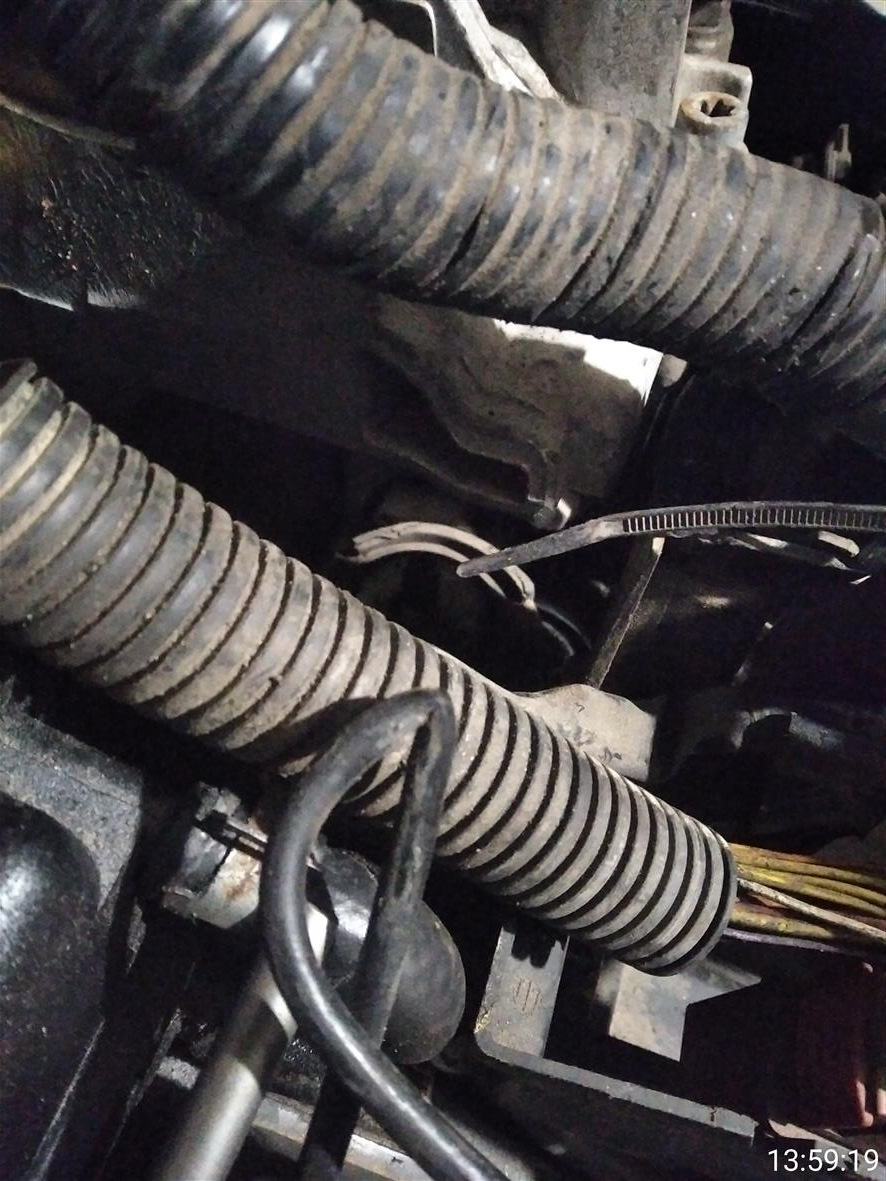 Подшипник балансира промежуточного вала, нижний сайлентблок, замена ...