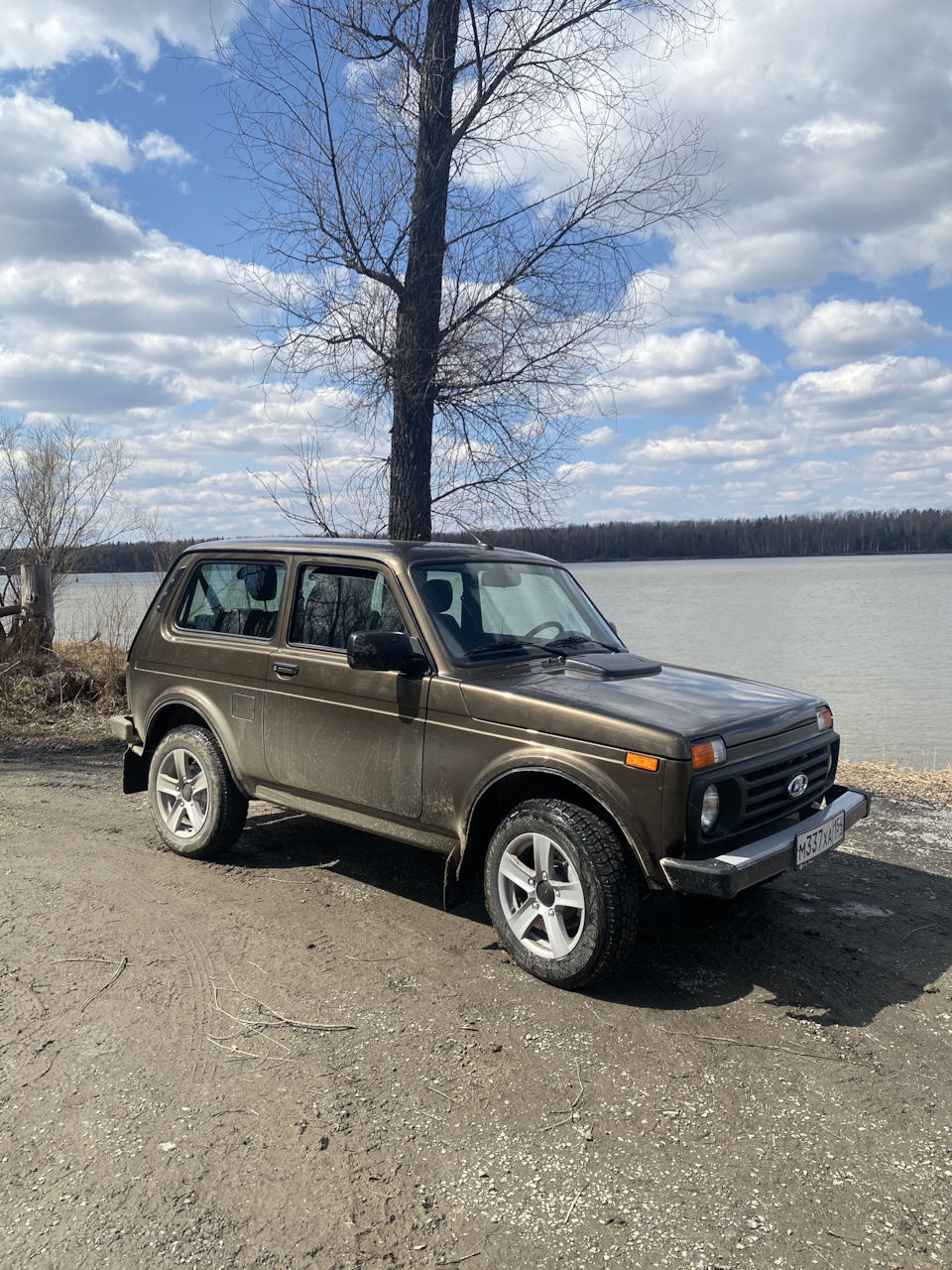 Дополнил полезными мелочами! — Lada 4x4 3D, 1,7 л, 2023 года | тюнинг |  DRIVE2