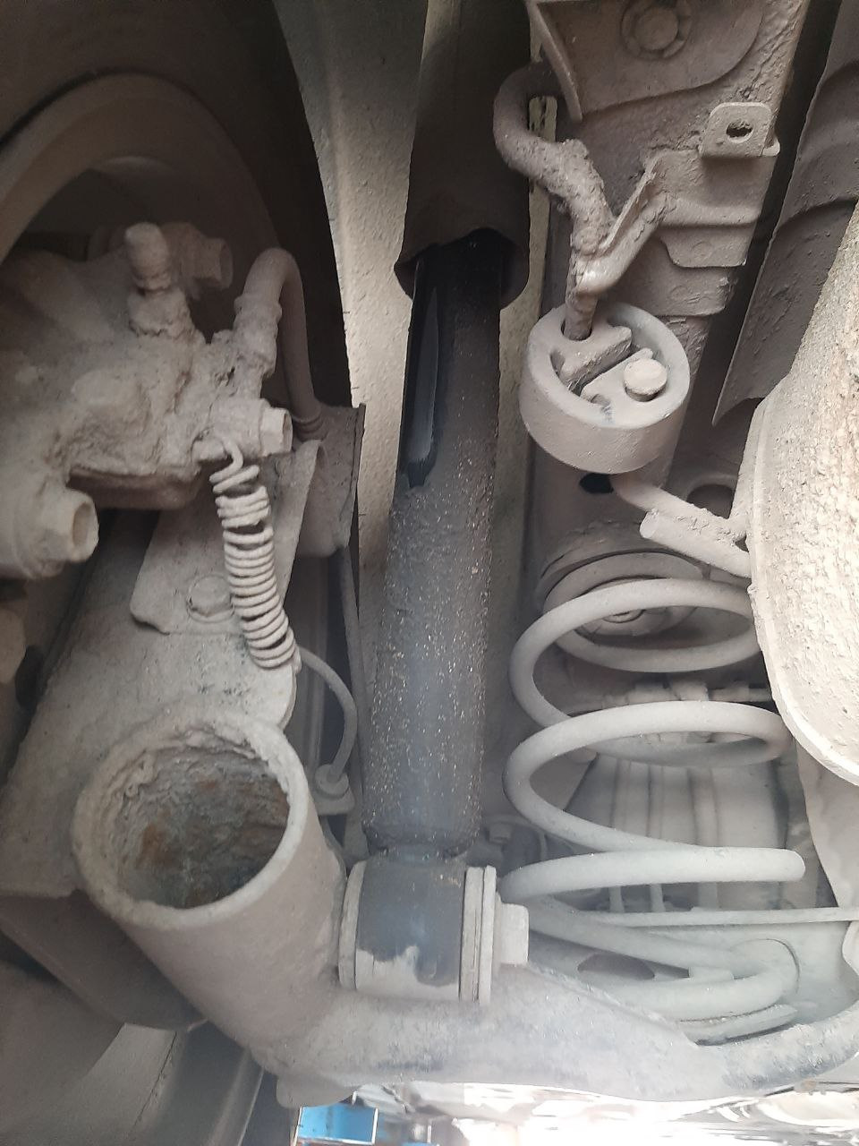 . — Nissan Tiida (1G)