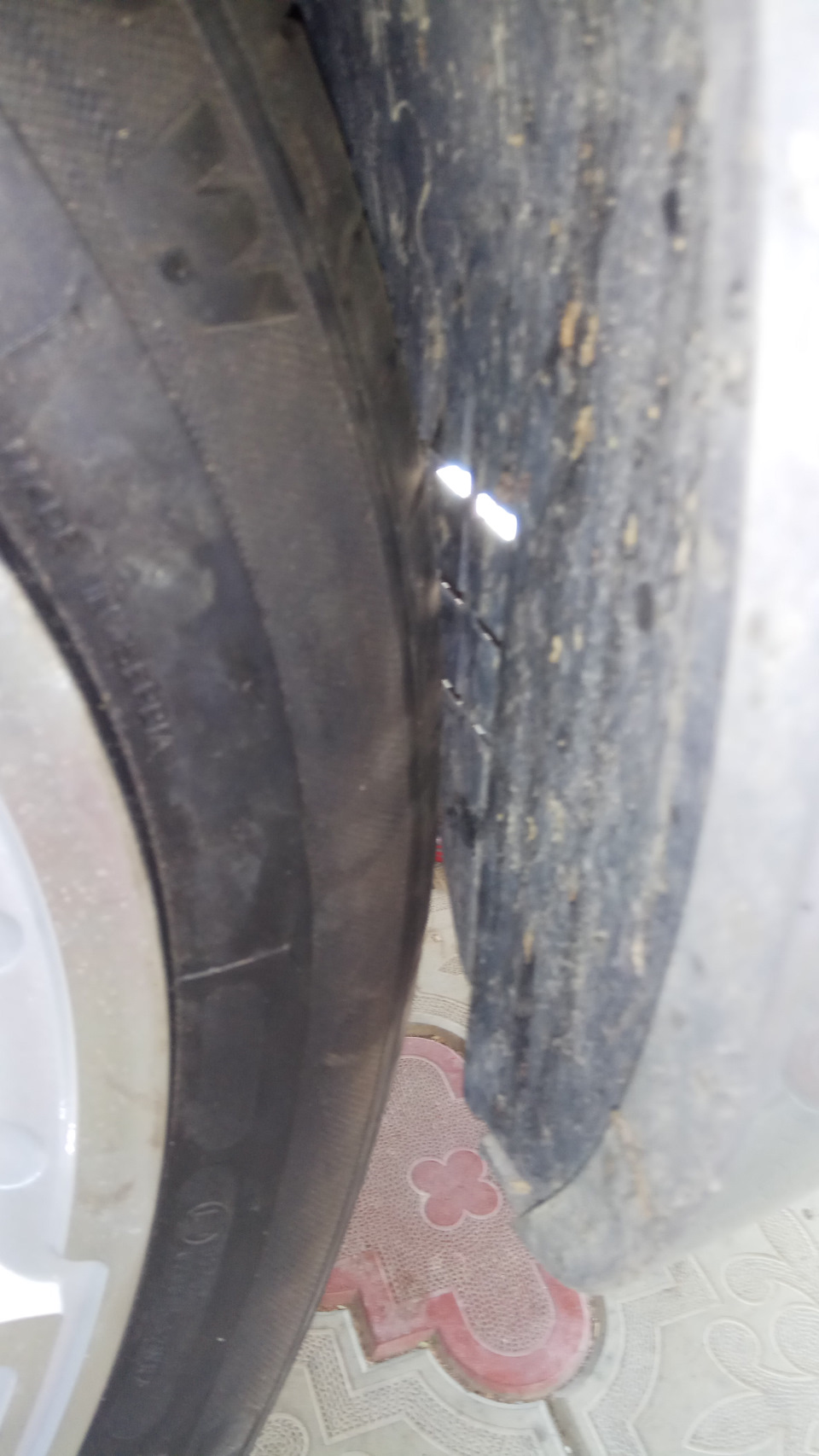 Касание локера передним колесом. — SsangYong Stavic