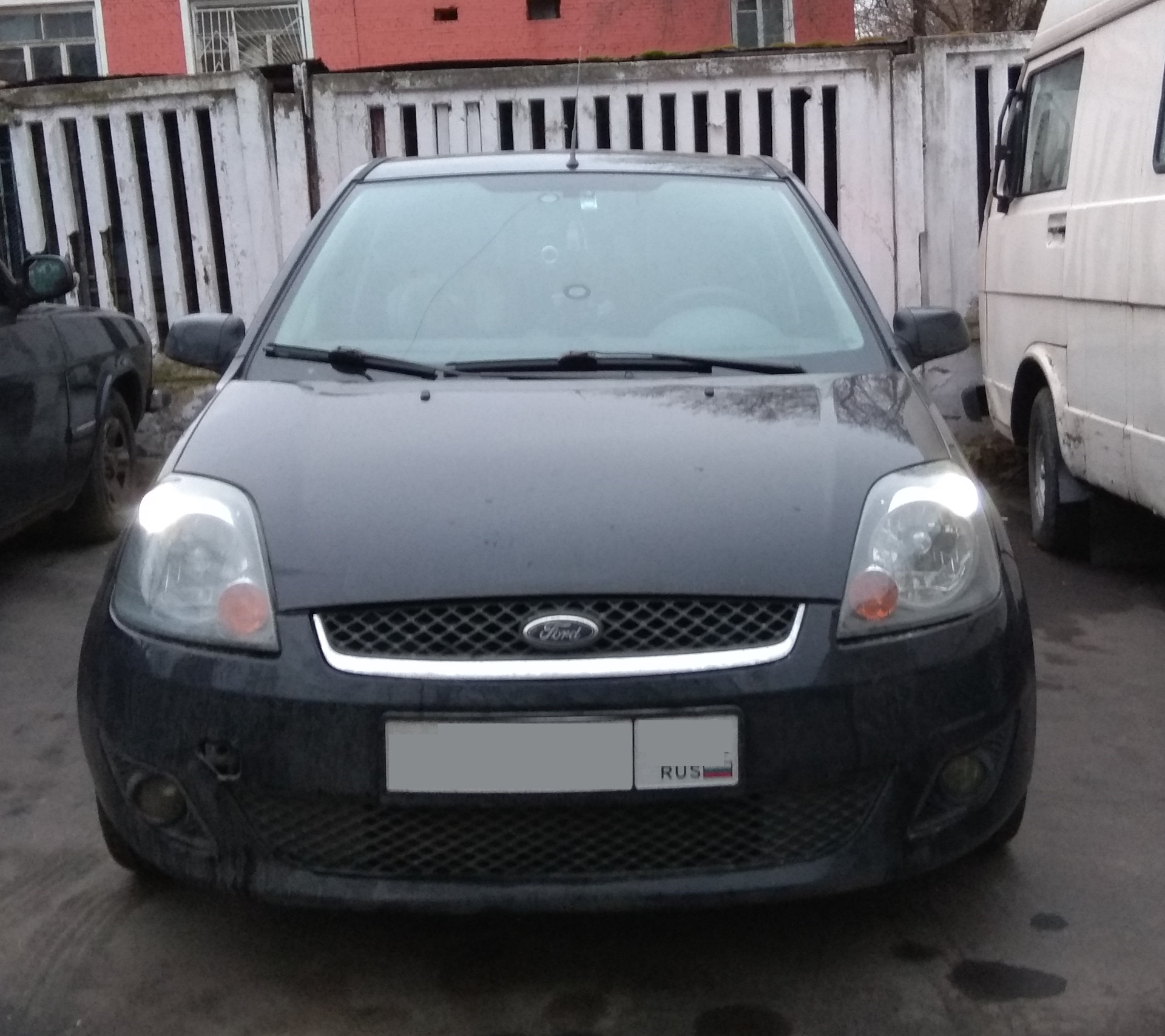 #004 — LED габариты на Ford Fiesta Mk5 — Ford Fiesta (Mk V), 1,6 л ...