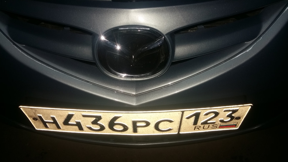 Рамка номерного знака от шевроле Круз. — Mazda 3 (1G) BK, 1,6 л, 2007 ...