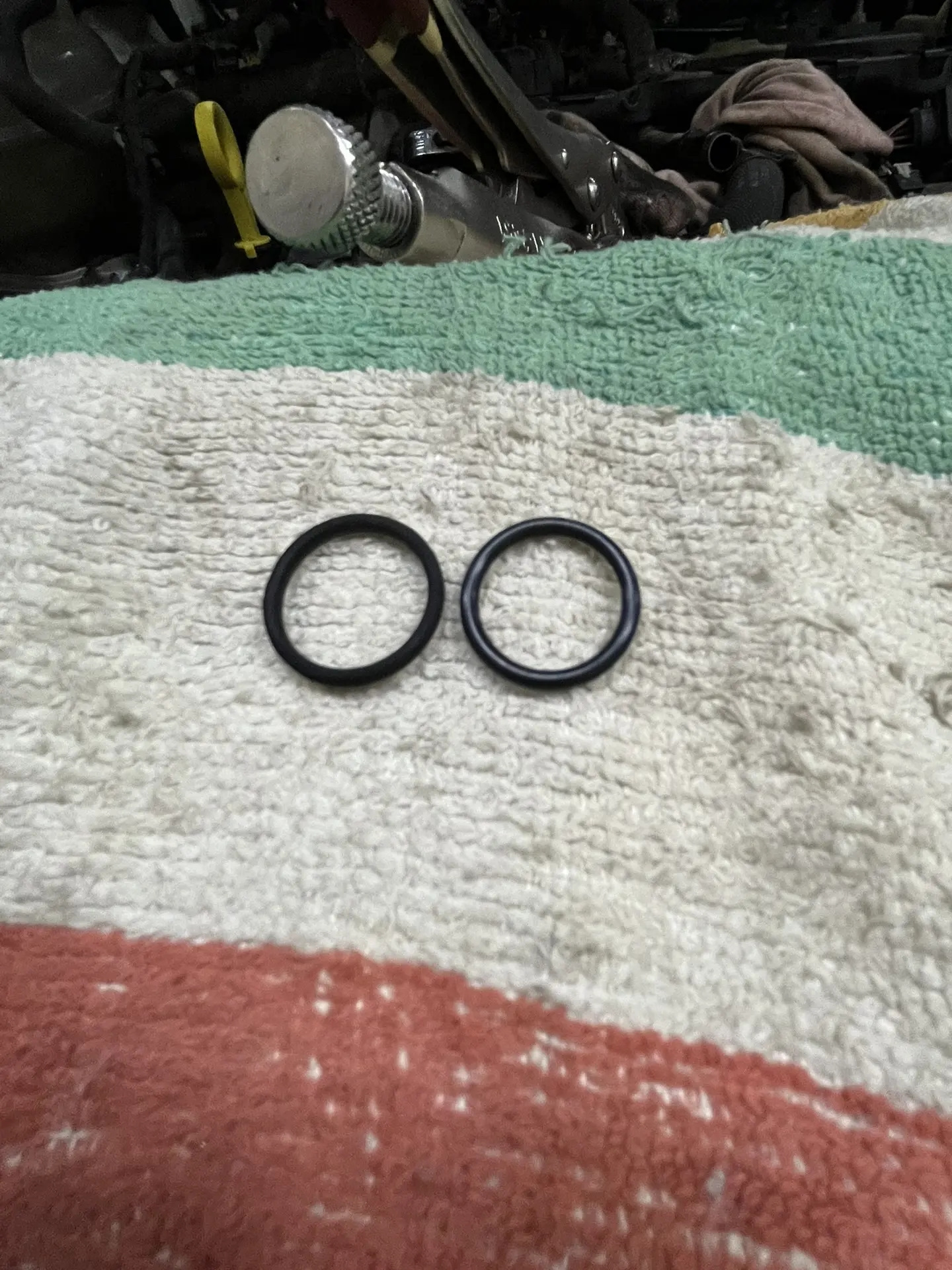 Сервис 14: Замена крышки бачка ОЖ. Замена прокладки трубки ОЖ на ...