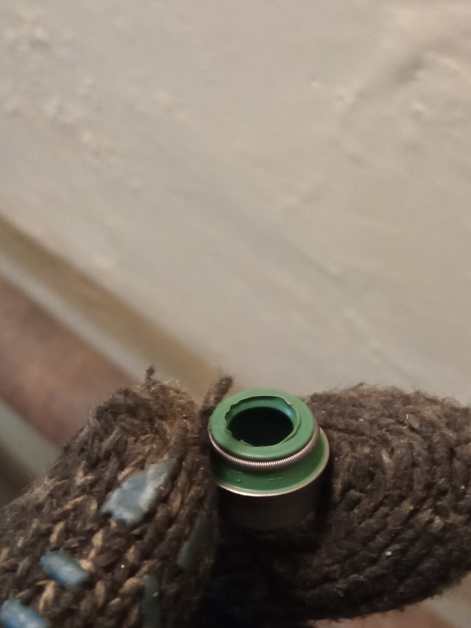 Не уверен, что качество сильно высокое. Надеюсь, этих колпачков будет достаточно. — ЗАЗ 1103