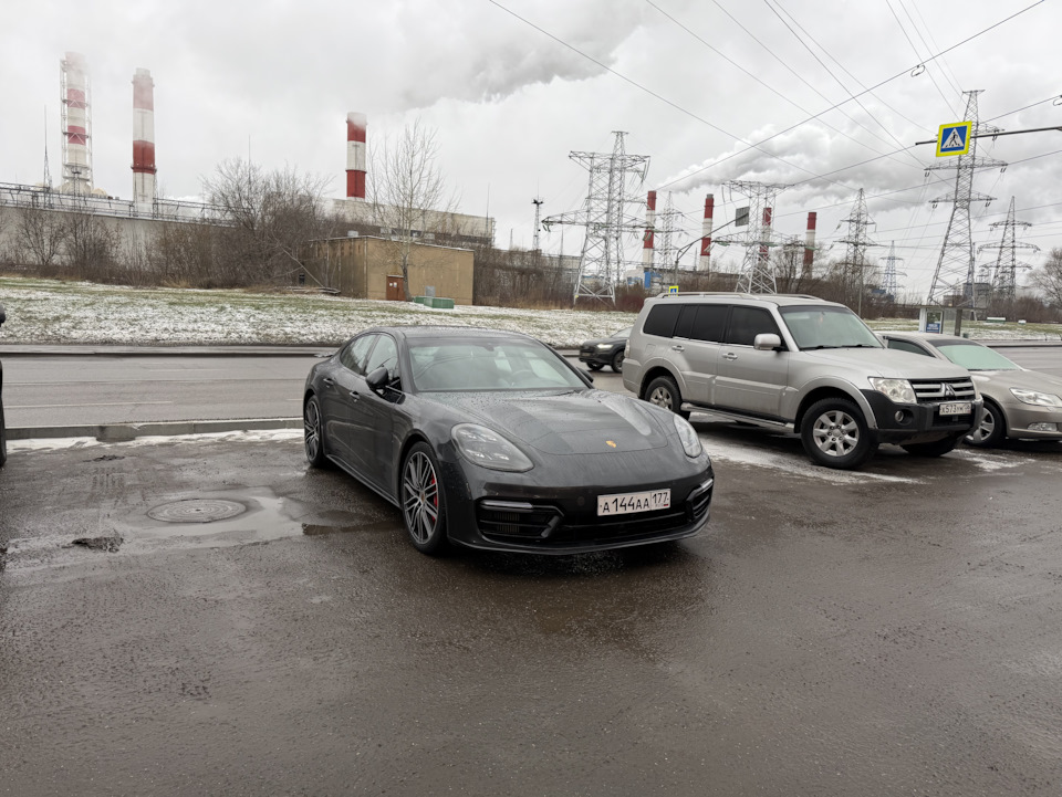 Серая зима и Панама в цвет — Porsche Panamera (2G) 971