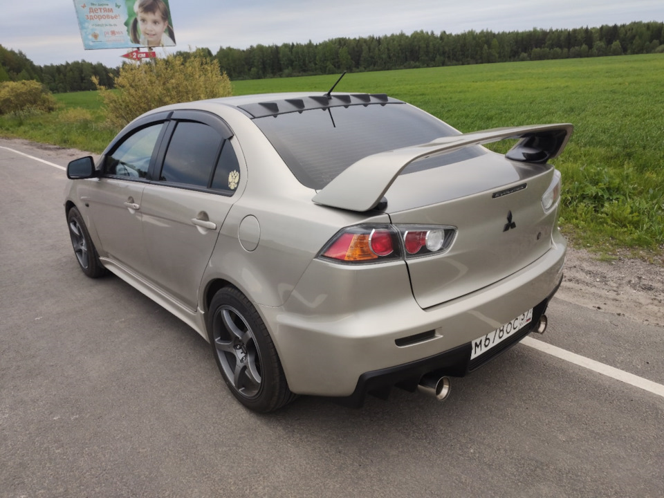 Mitsubishi Lancer 10 Р±РµР¶РµРІС‹Р№