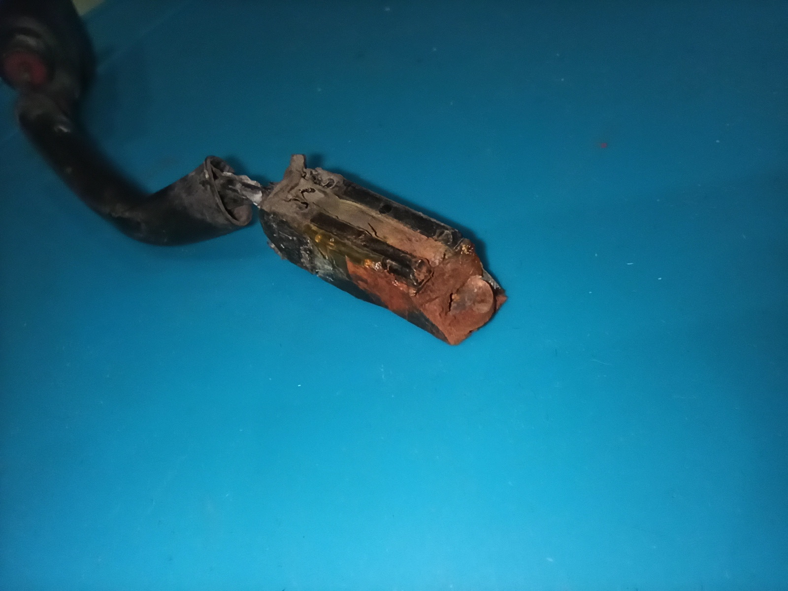 Ремонт подогрева форсунок омывателя лобового стекла — Ford Focus II ...