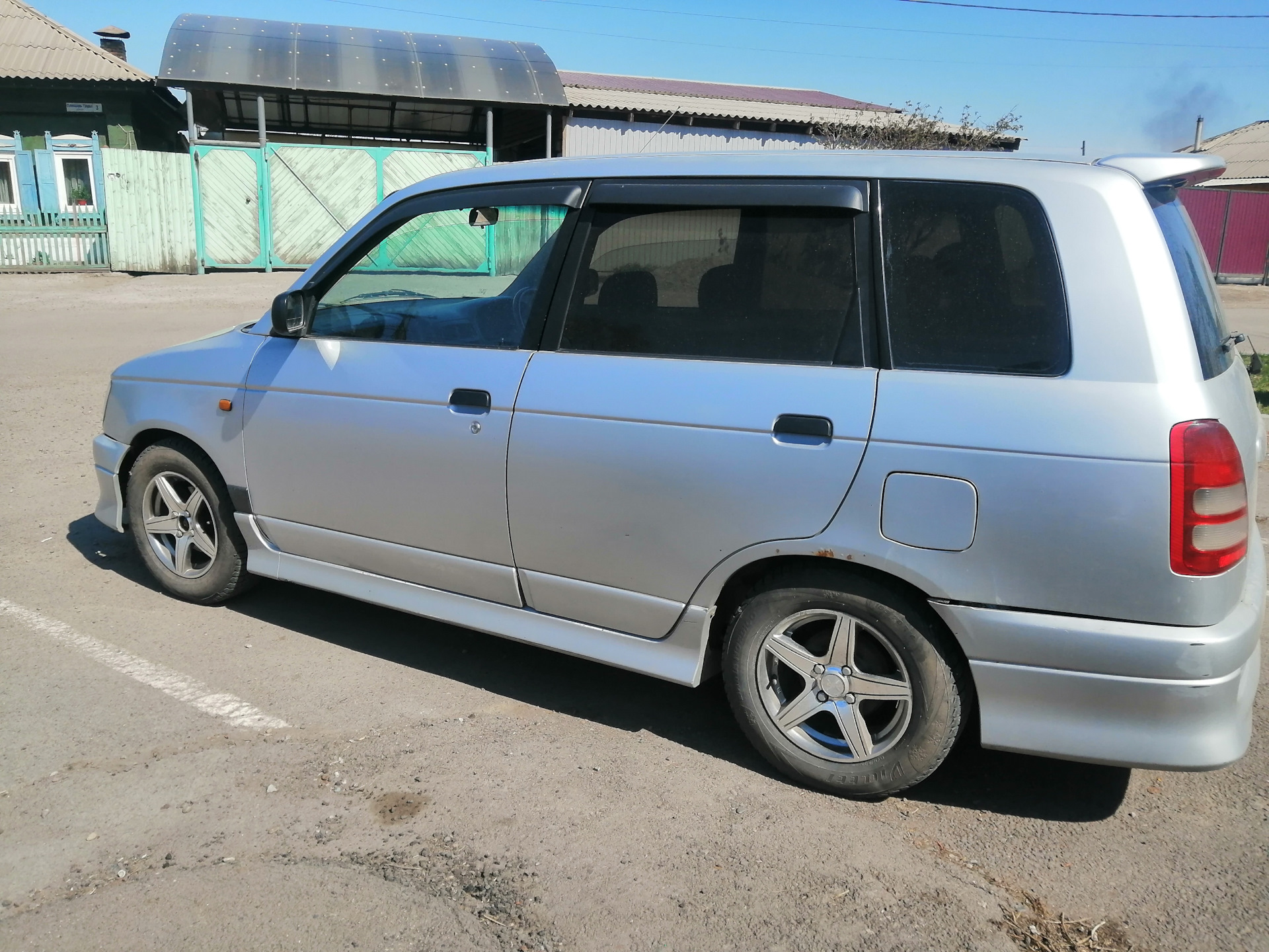 Прокачка стоек подвески. Замена линков заднего стабилизатора. — Daihatsu  Pyzar, 1,6 л, 2000 года | своими руками | DRIVE2