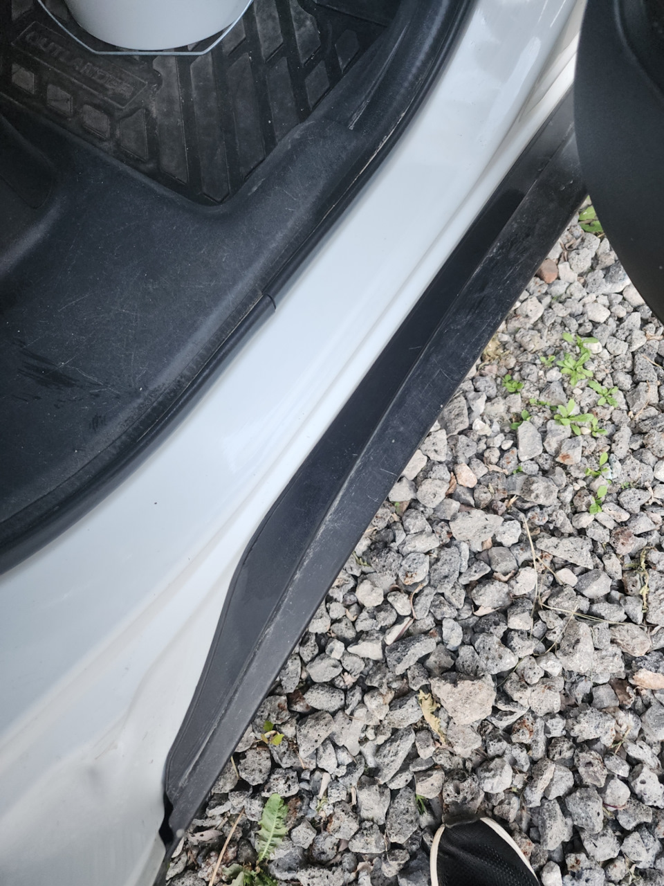 Накладки на пороги — Mitsubishi Outlander (3G), 2 л, 2013 года | прикол ...