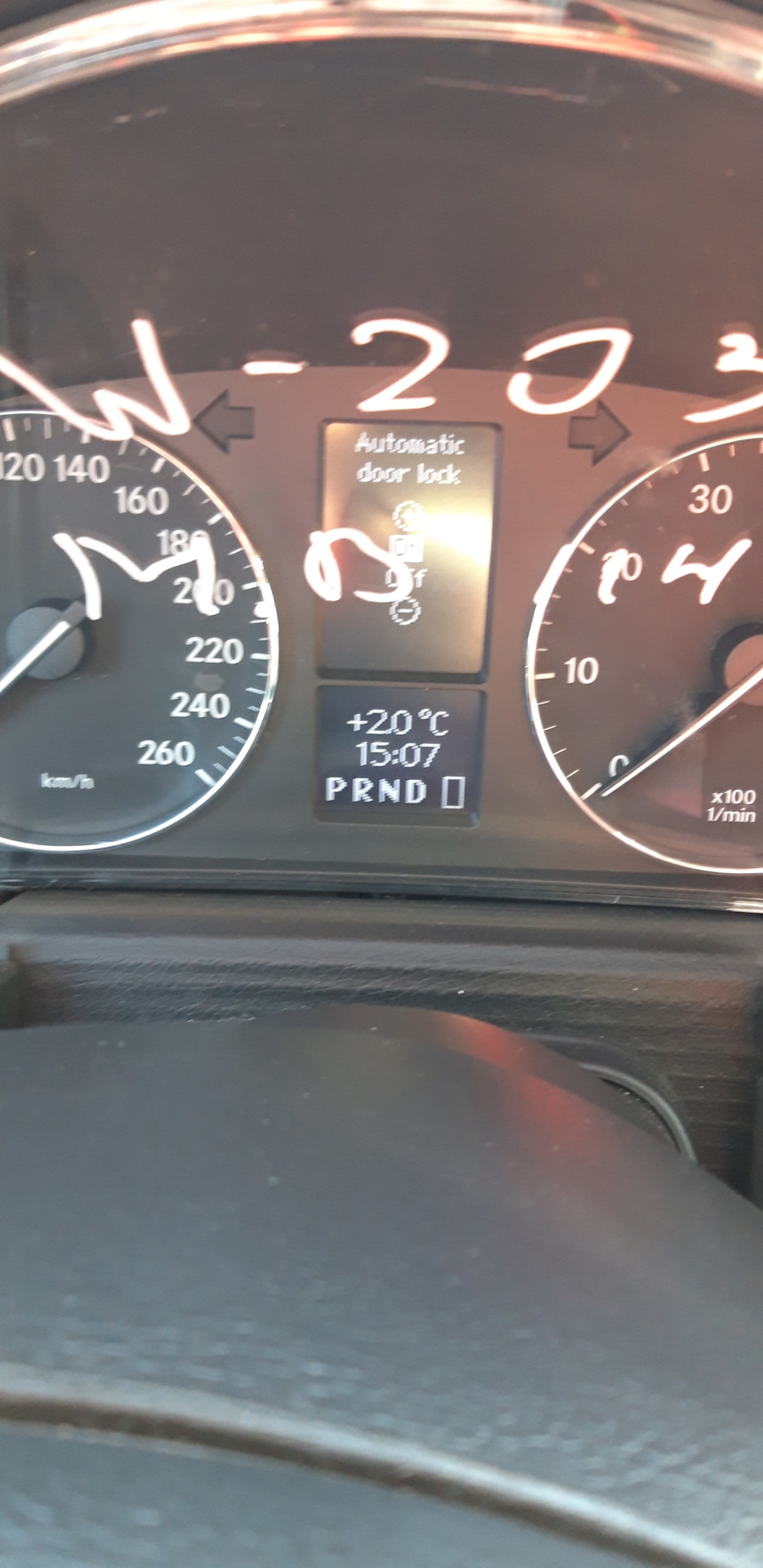 Как проверить уровень масла w203 мерседес w203