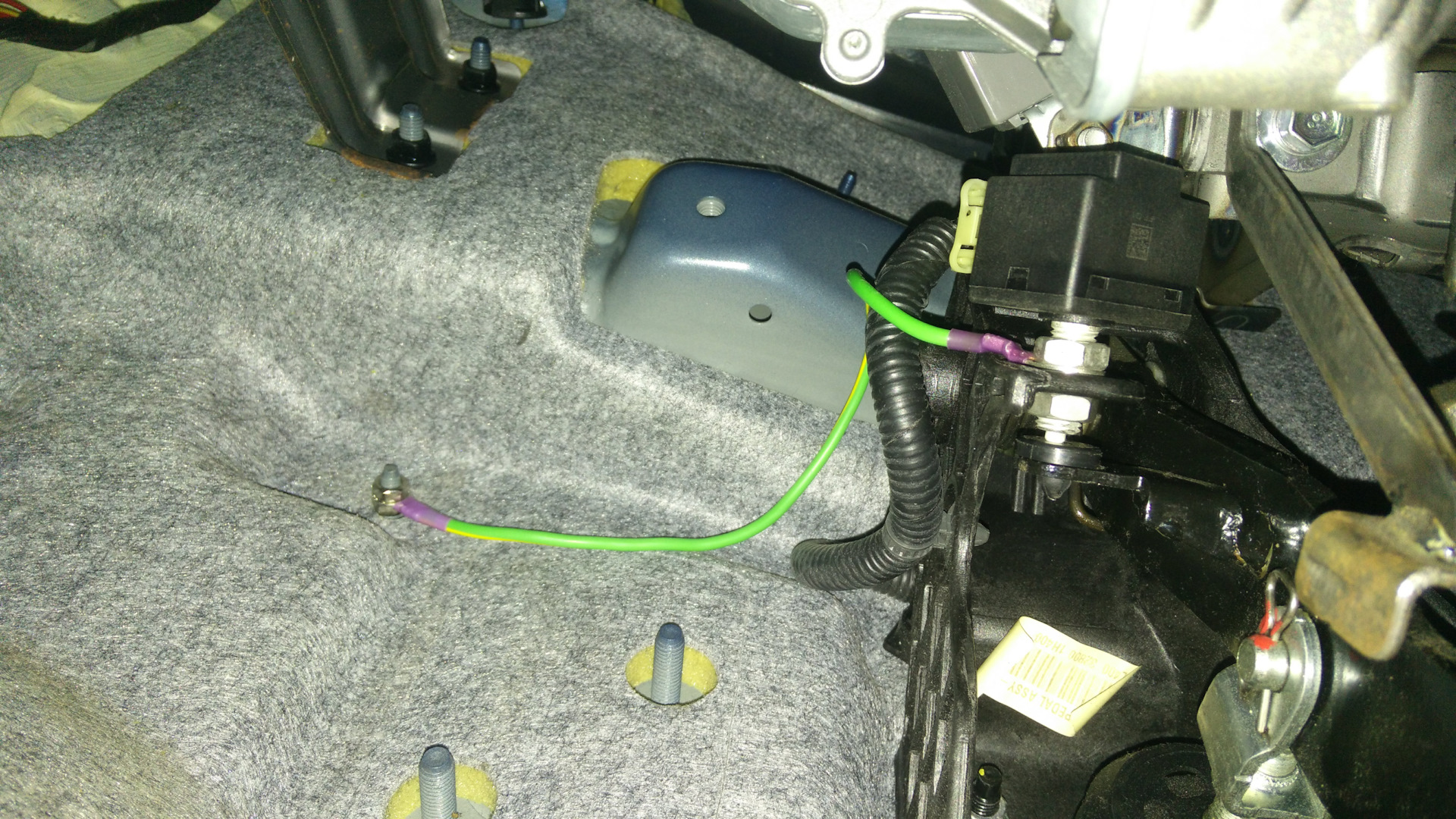 Гидроблок abs esp приора. Система абс esp. Система курсовой устойчивости схема. Где находятся датчики есп. Датчик есп рено лагуна 2.