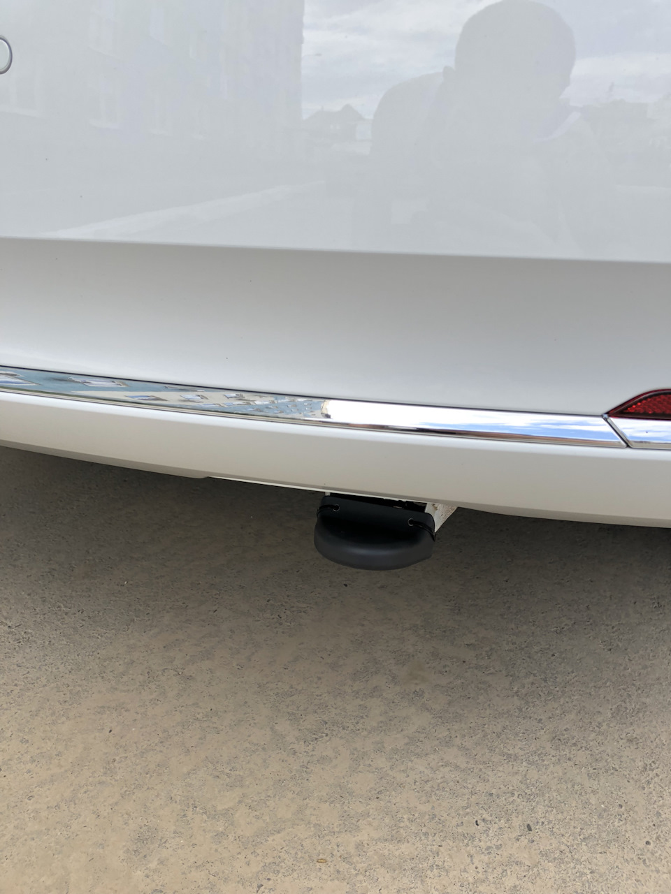 Заглушка буксировочной петли — Volkswagen Polo Sedan, 1,4 л, 2018 года ...