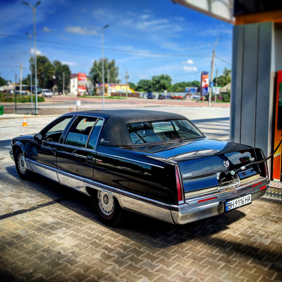 Cadillac Fleetwood Brougham 1976