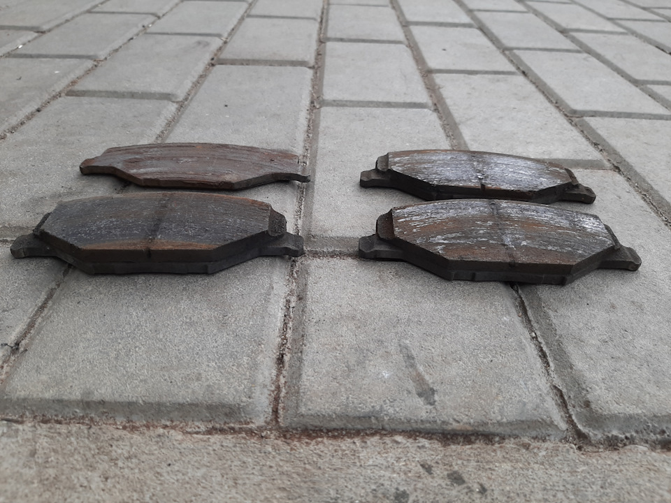 Неожиданно на 43 т.км. развалилась тормозная колодка. — Volkswagen Polo ...