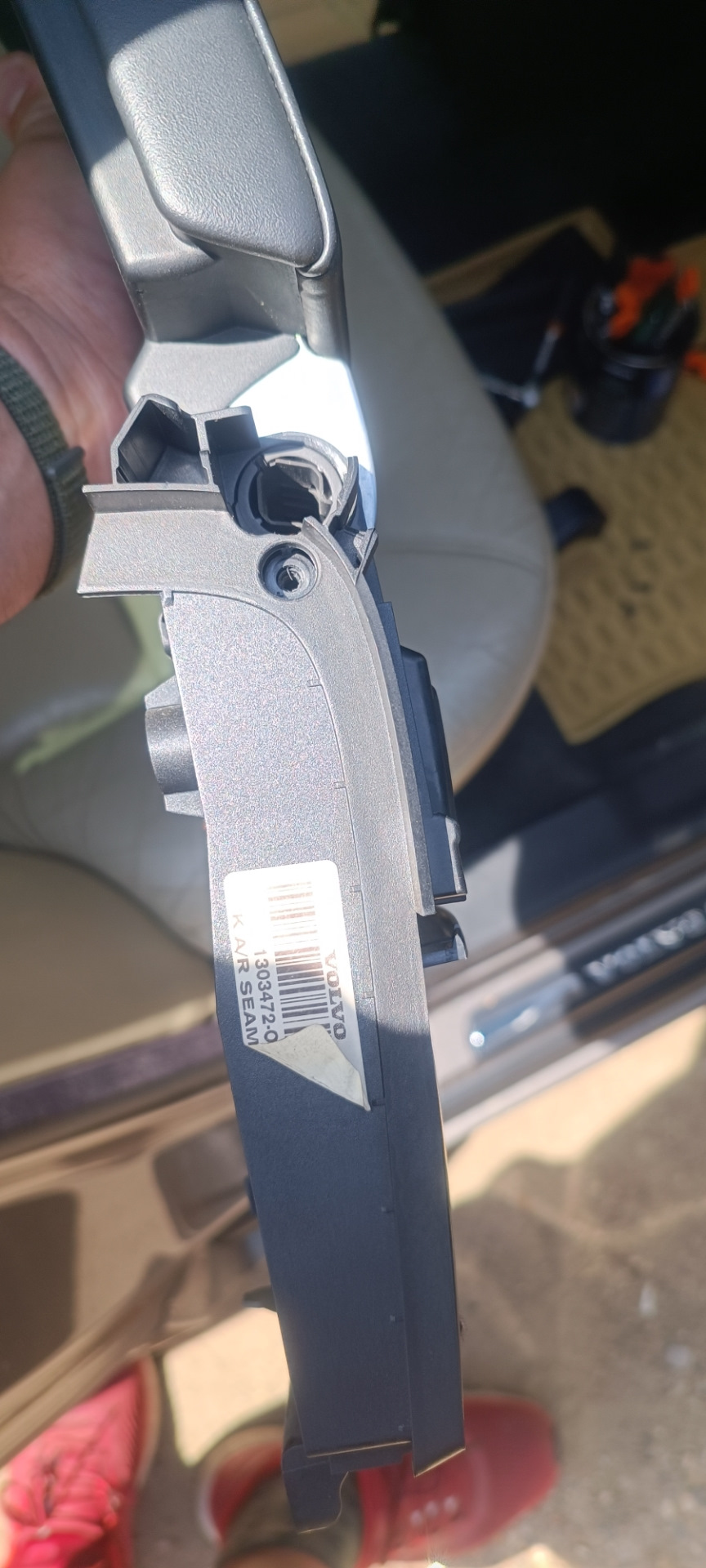 USB вместо прикуривателя — Volvo S80 (2G), 2,5 л, 2008 года ...