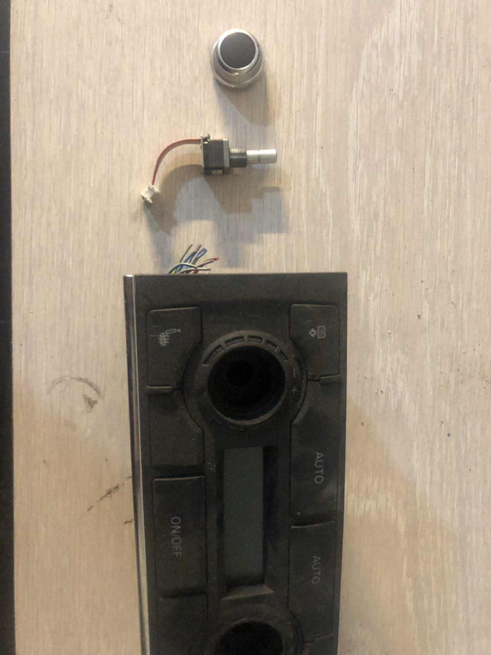 Если накрылась крутилка MMI, не торопитесь… — Audi A8 (D3), 4,2 л, 2004 ...