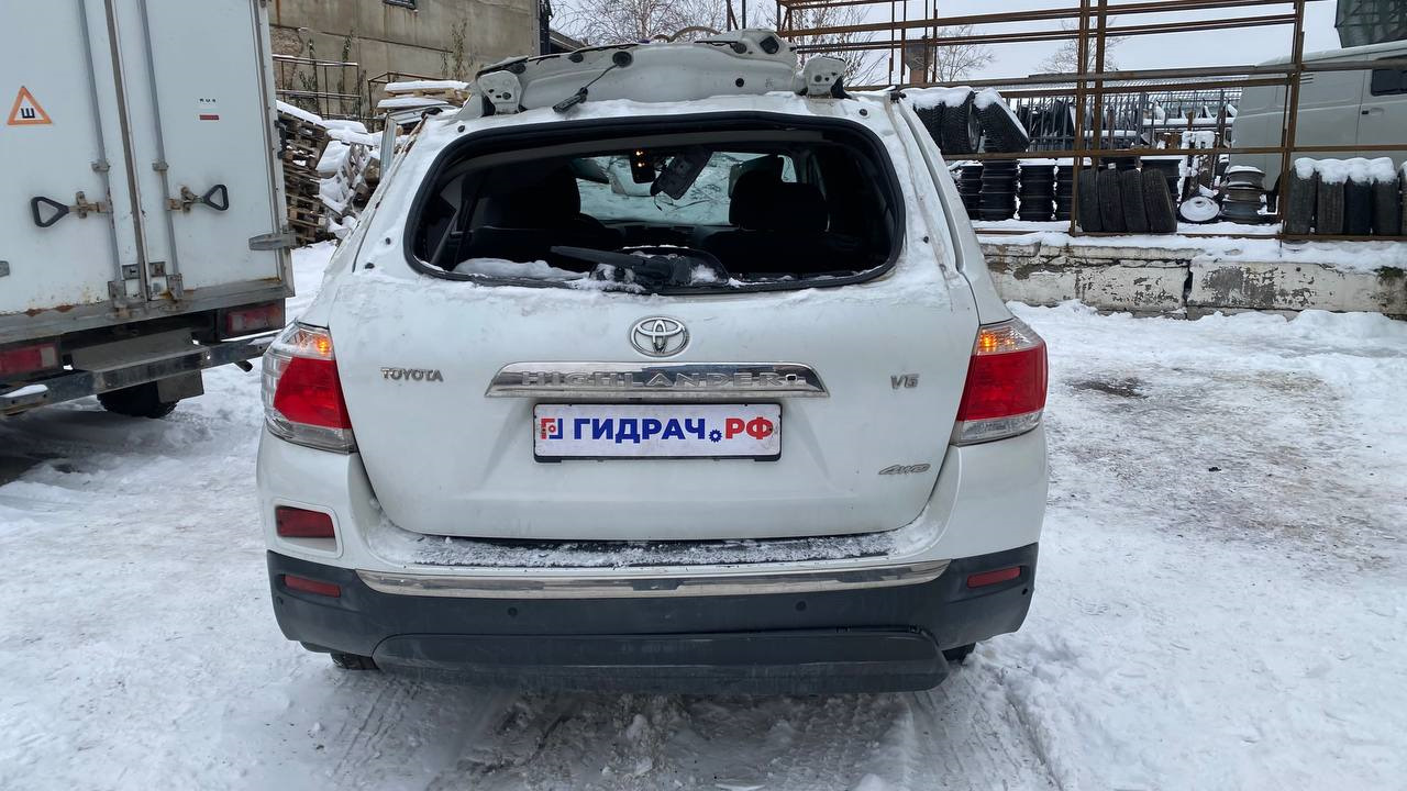Разбор toyota highlander. Разбор тойота хайлендер. Разбор тойота хайлендер. Разборка тойота хайлендер. Тойота хайлендер битый.