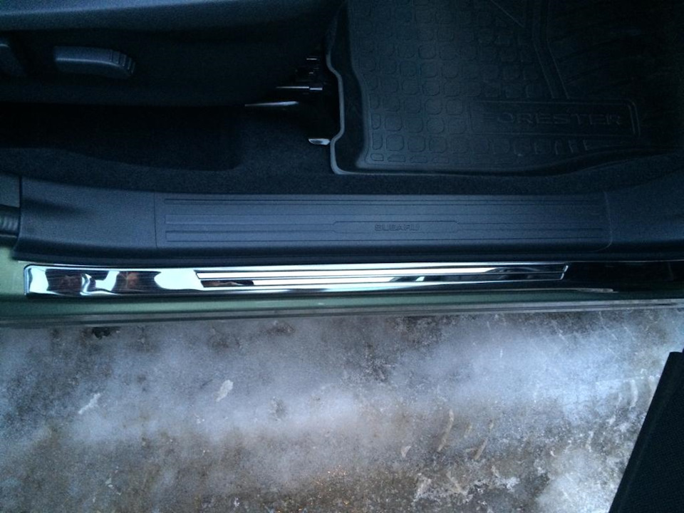 Установка накладок на пороги — Subaru Forester (SK), 2,5 л, 2018 года ...