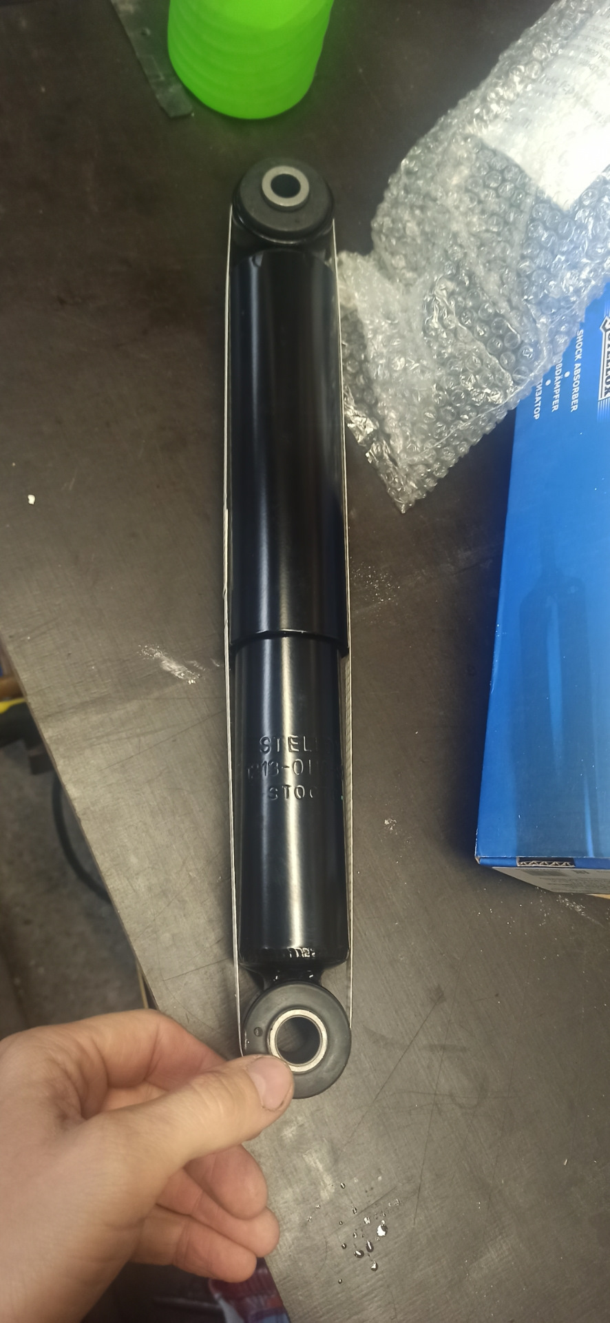 Амортизатор скания 4 передний. Sachs 319701 shock absorber. Амортизатор газ задний 3102-2915006. Амортизатор задание. Амортизатор kyb арт.