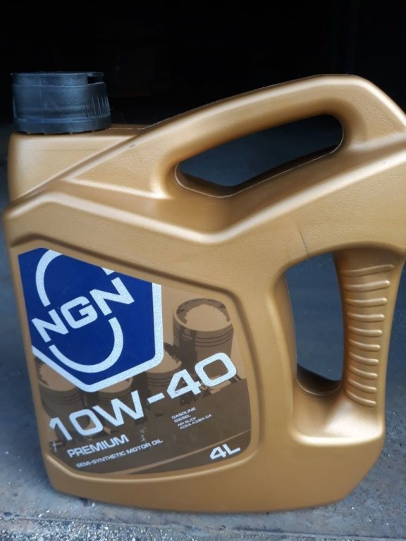 Масло ngn 10w 40. Моторное масло NGN 10w 40 Premium. Полусинтетическое моторное масло NGN Premium 10w-40, 4 л. NGN v172085306 масло моторное. NGN 10w 40 0700.