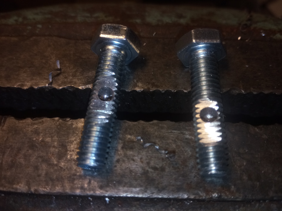 Порвался тросик багажника, делаем новый тросик) — Toyota E120, 1,5 л ...