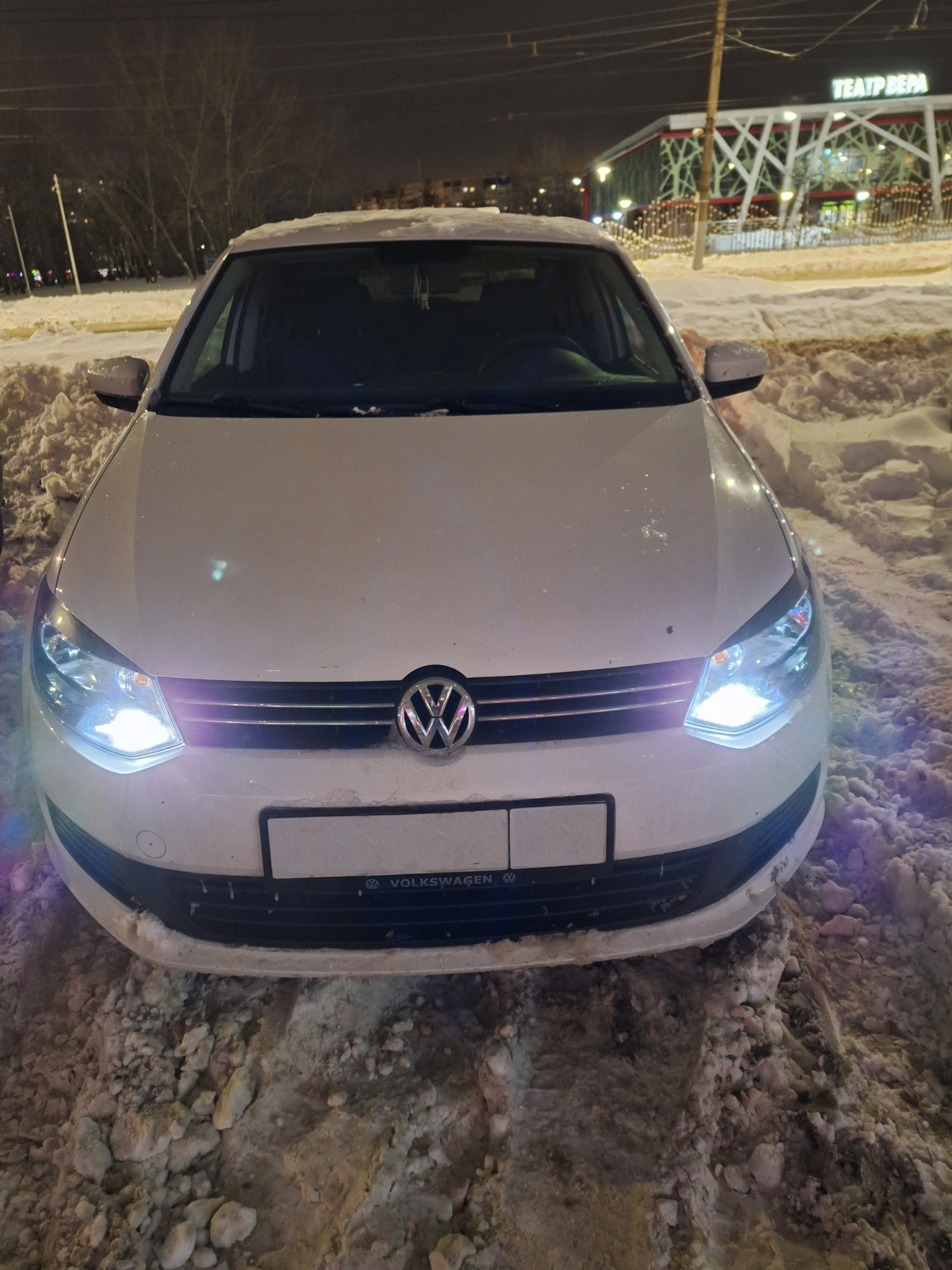 Светодиодные лампочки в габариты — Volkswagen Polo Sedan, 1,6 л, 2011 ...