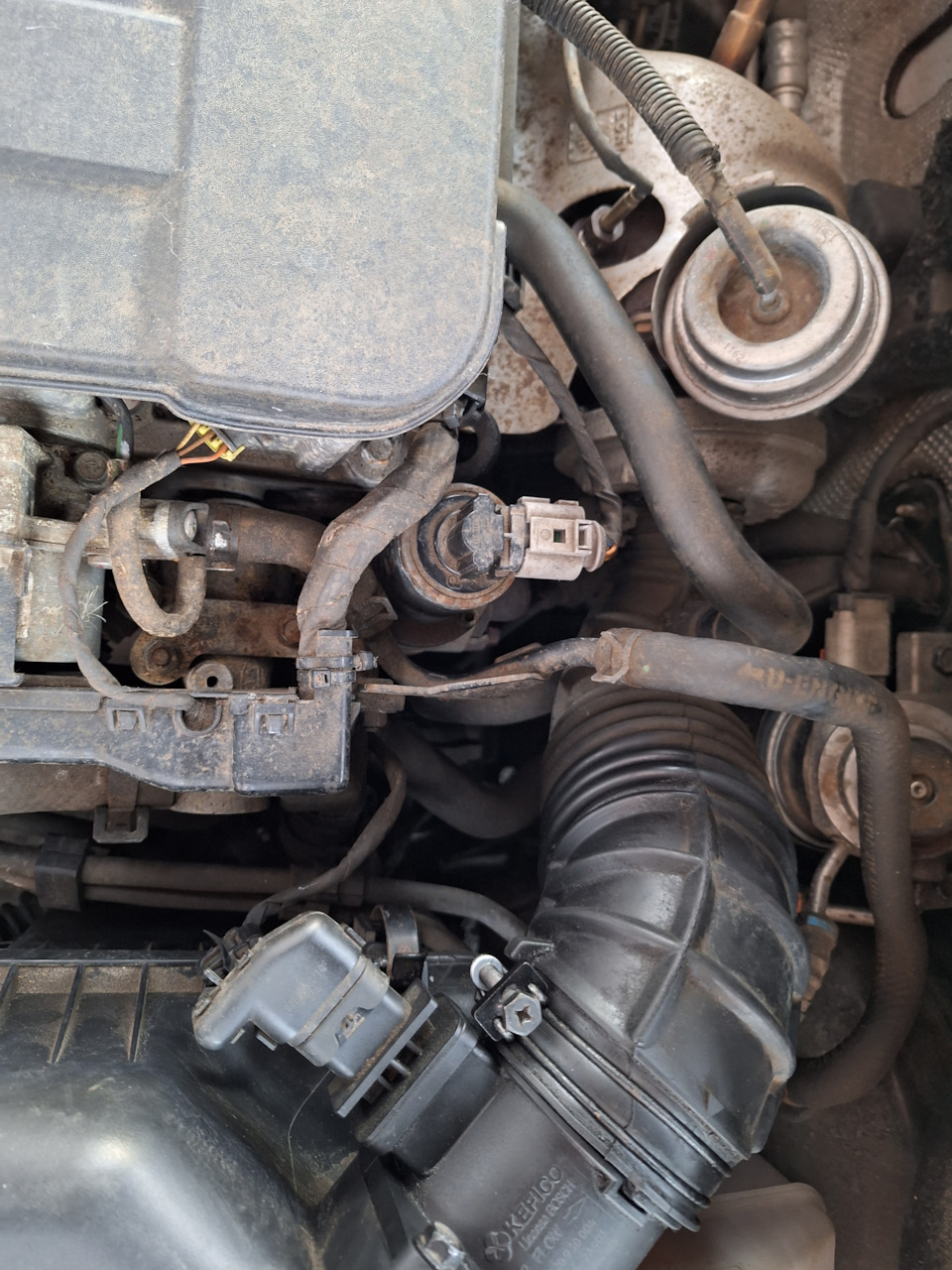 Чистка egr, замена воздушного фильтра, чистка тракта всасывания воздуха ...